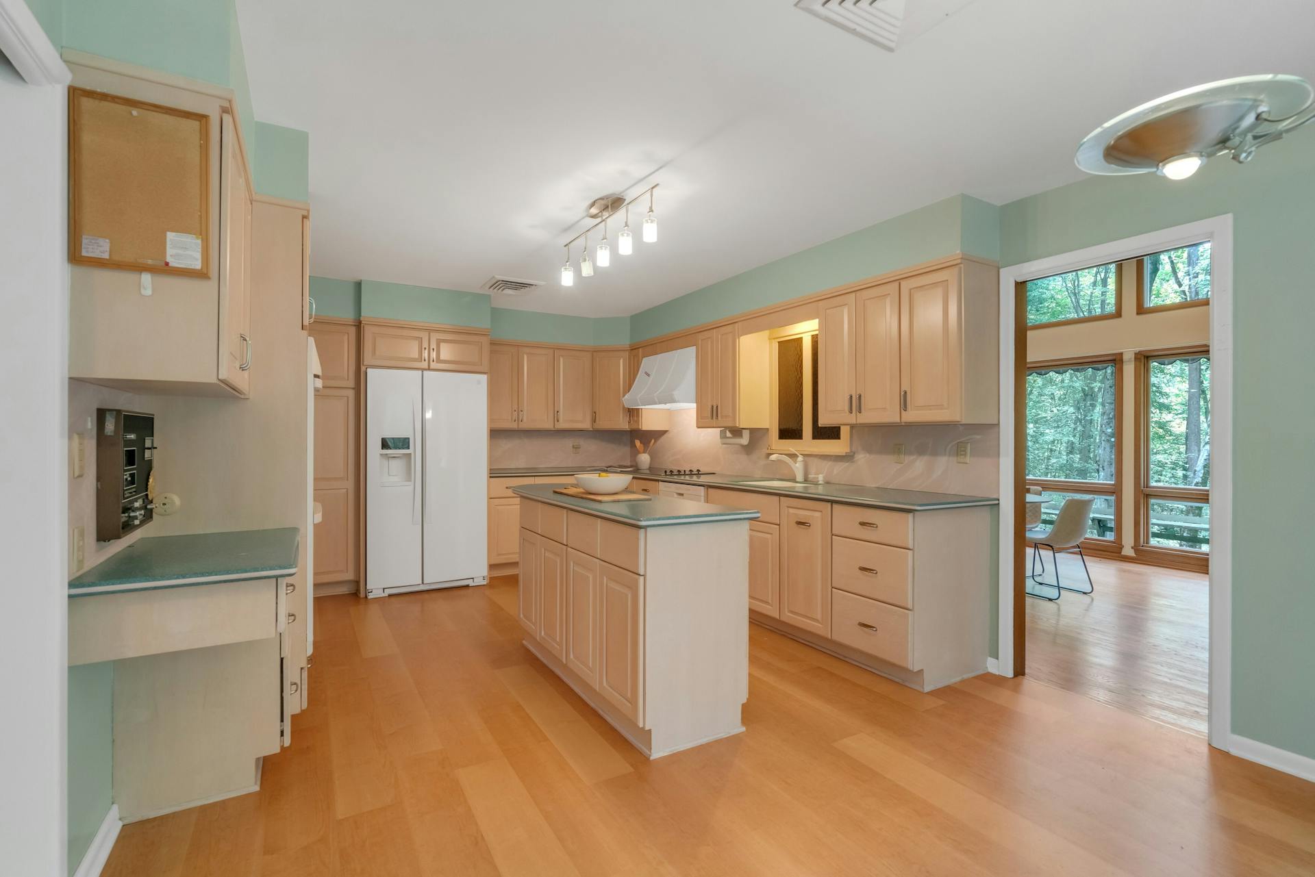 16 Rock Ledge Road 