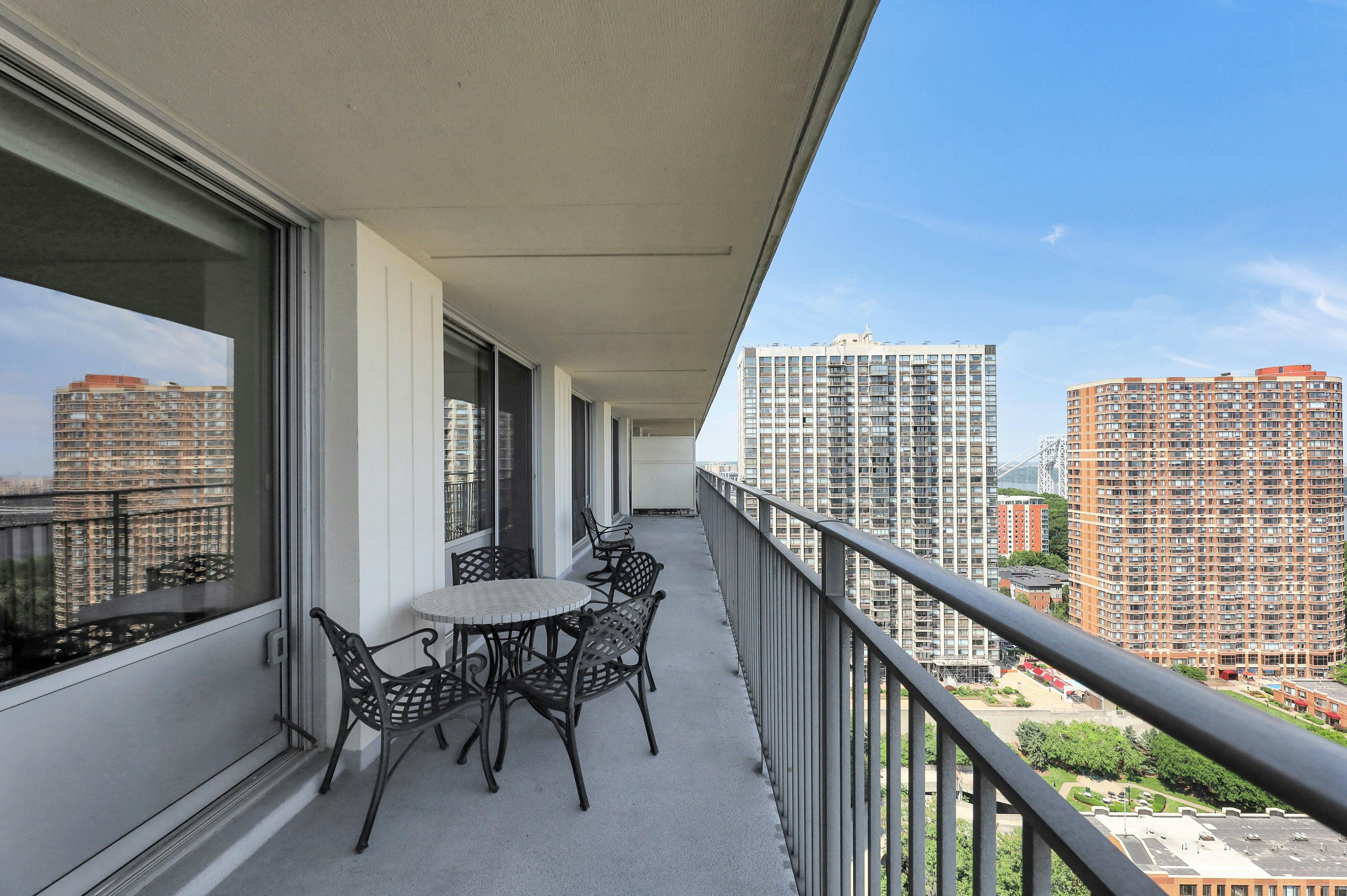 1530 Palisade Avenue Unit# 20H