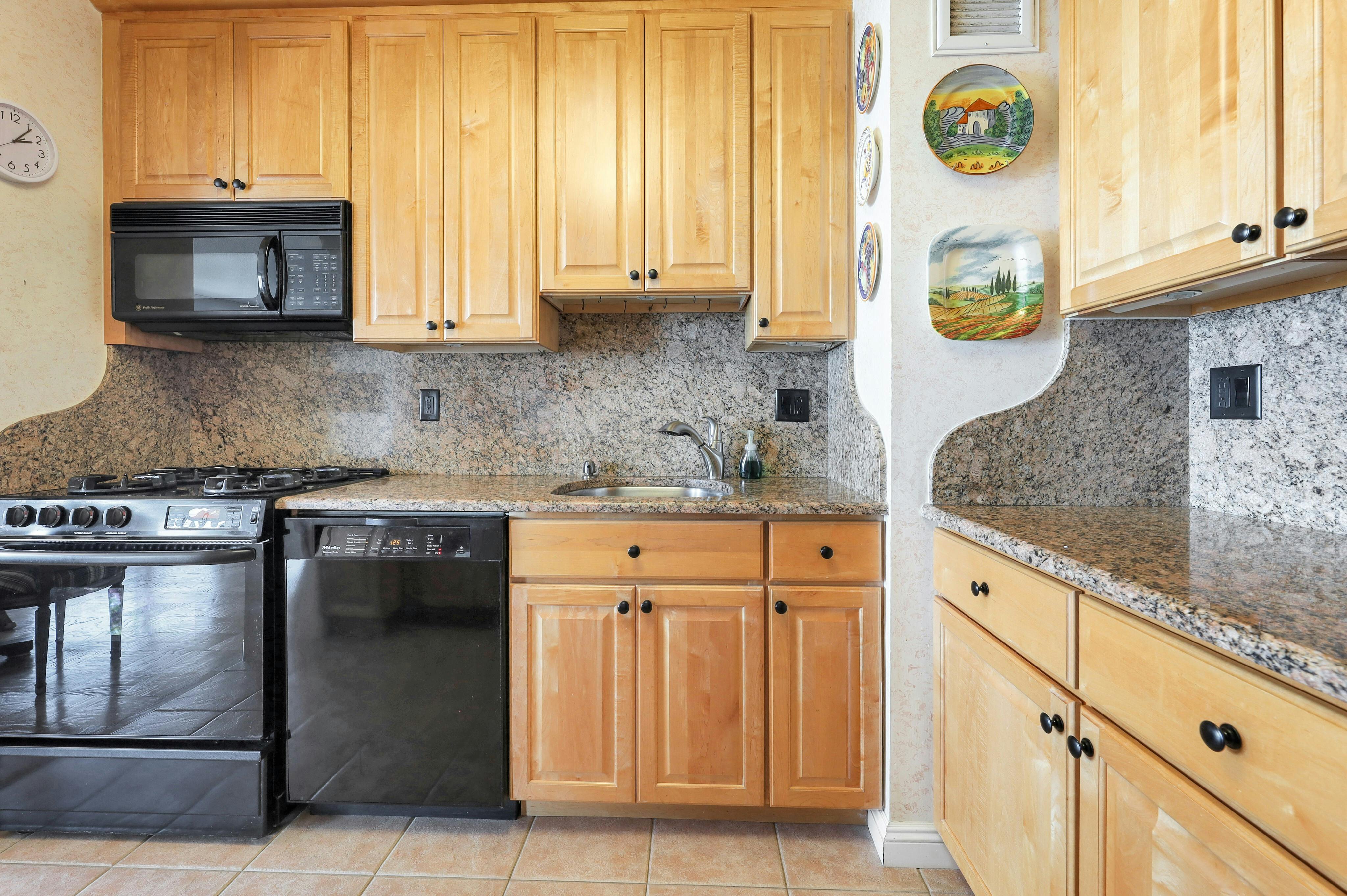 1530 Palisade Avenue Unit# 20H