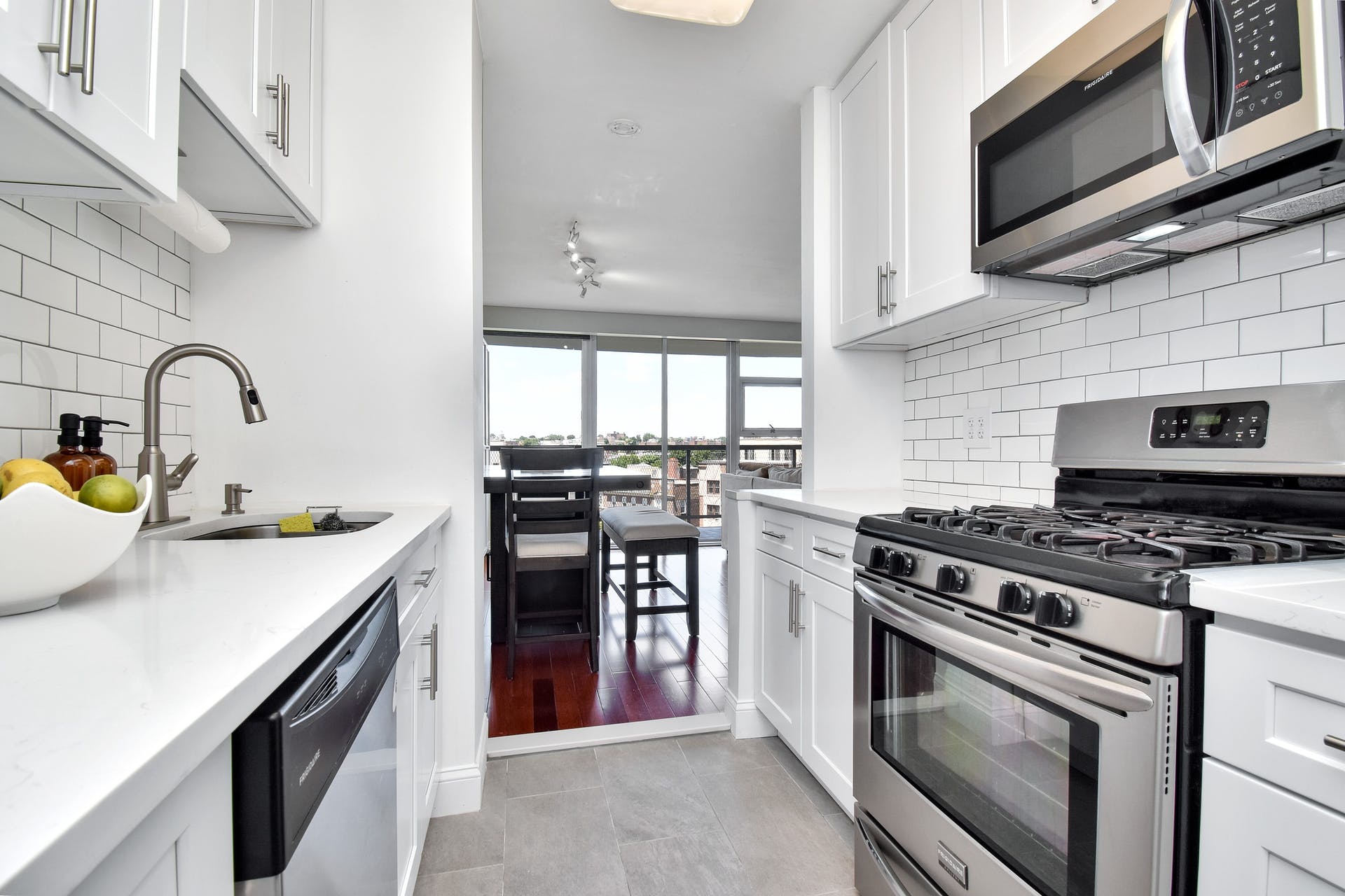 6050 Boulevard East Unit# 8F
