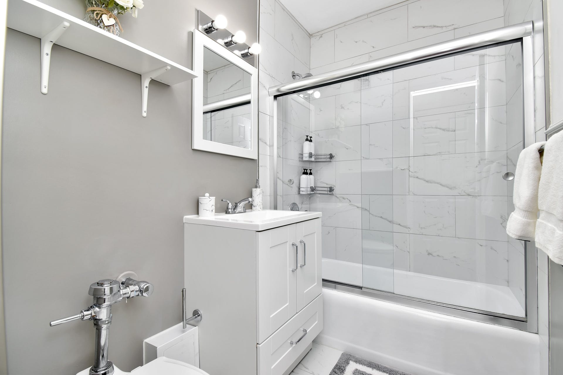 6050 Boulevard East Unit# 8F