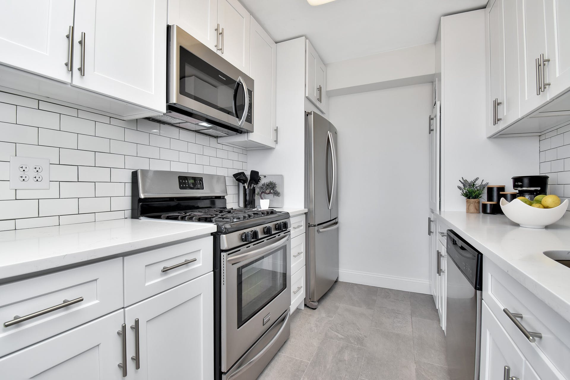 6050 Boulevard East Unit# 8F