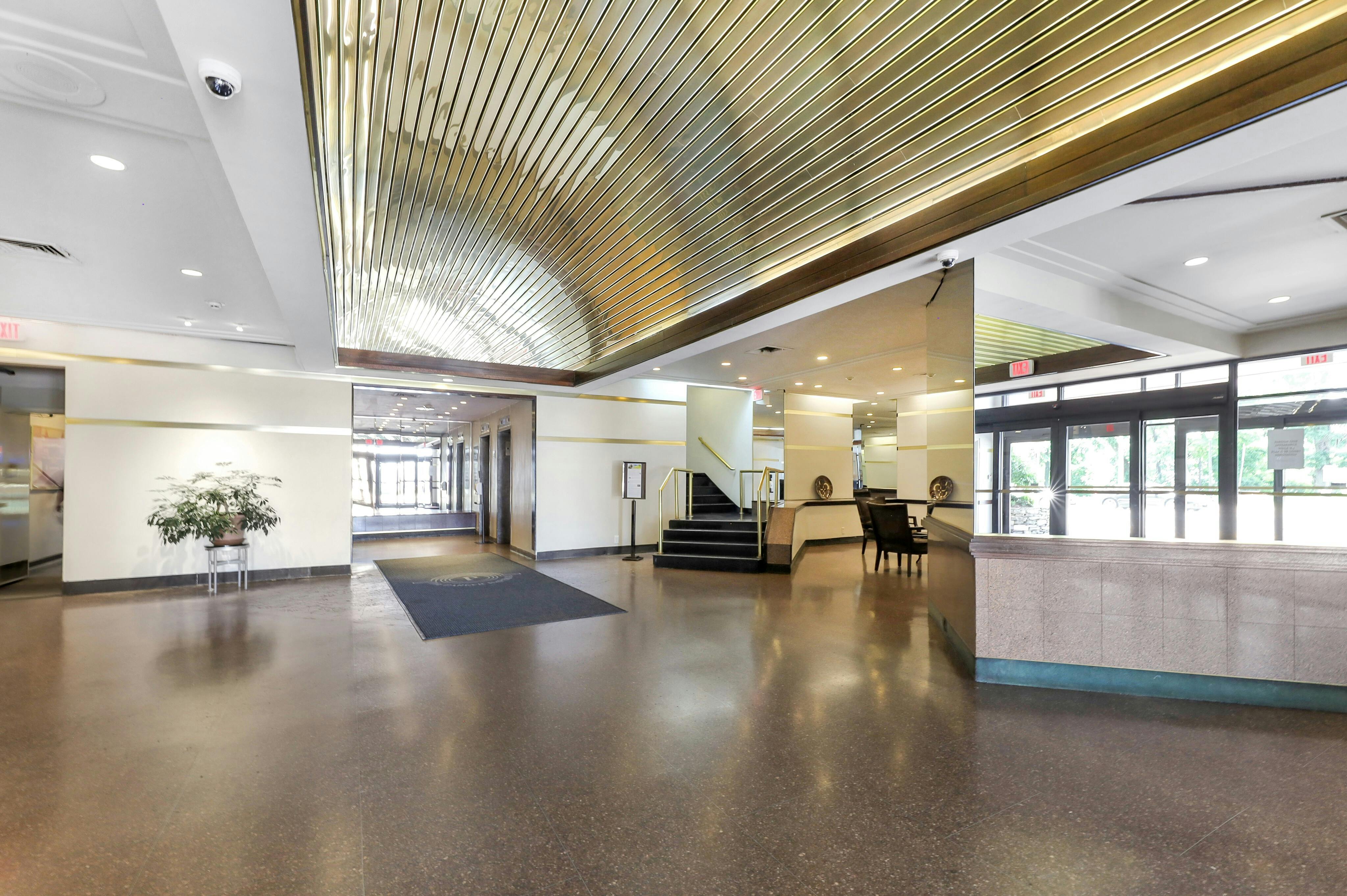 7855 Boulevard East Unit# 6D
