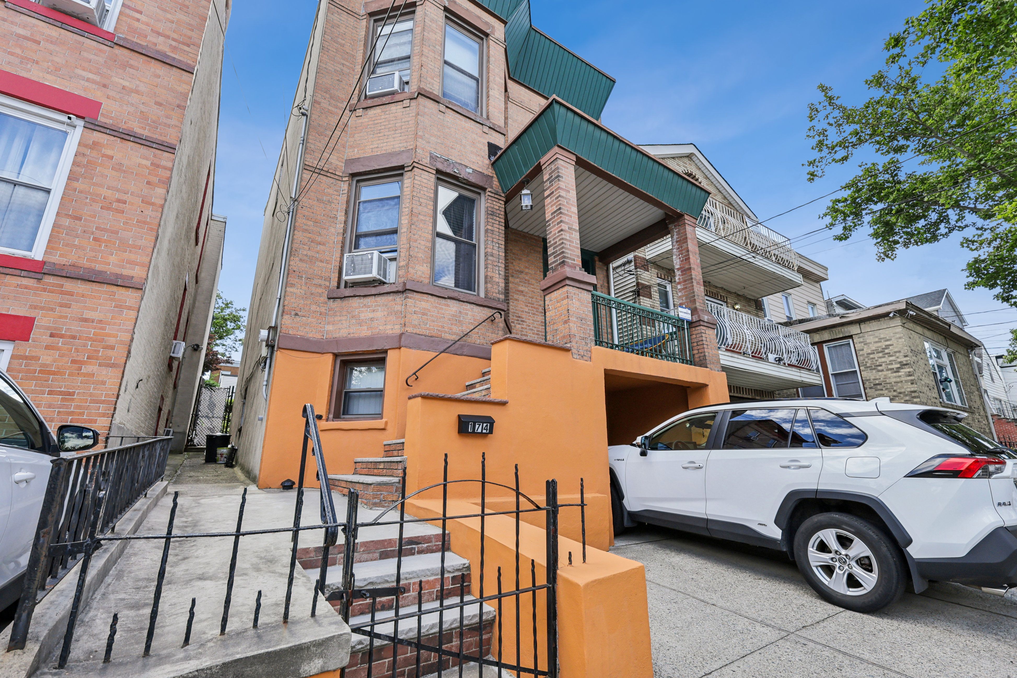 174 Columbia Avenue 