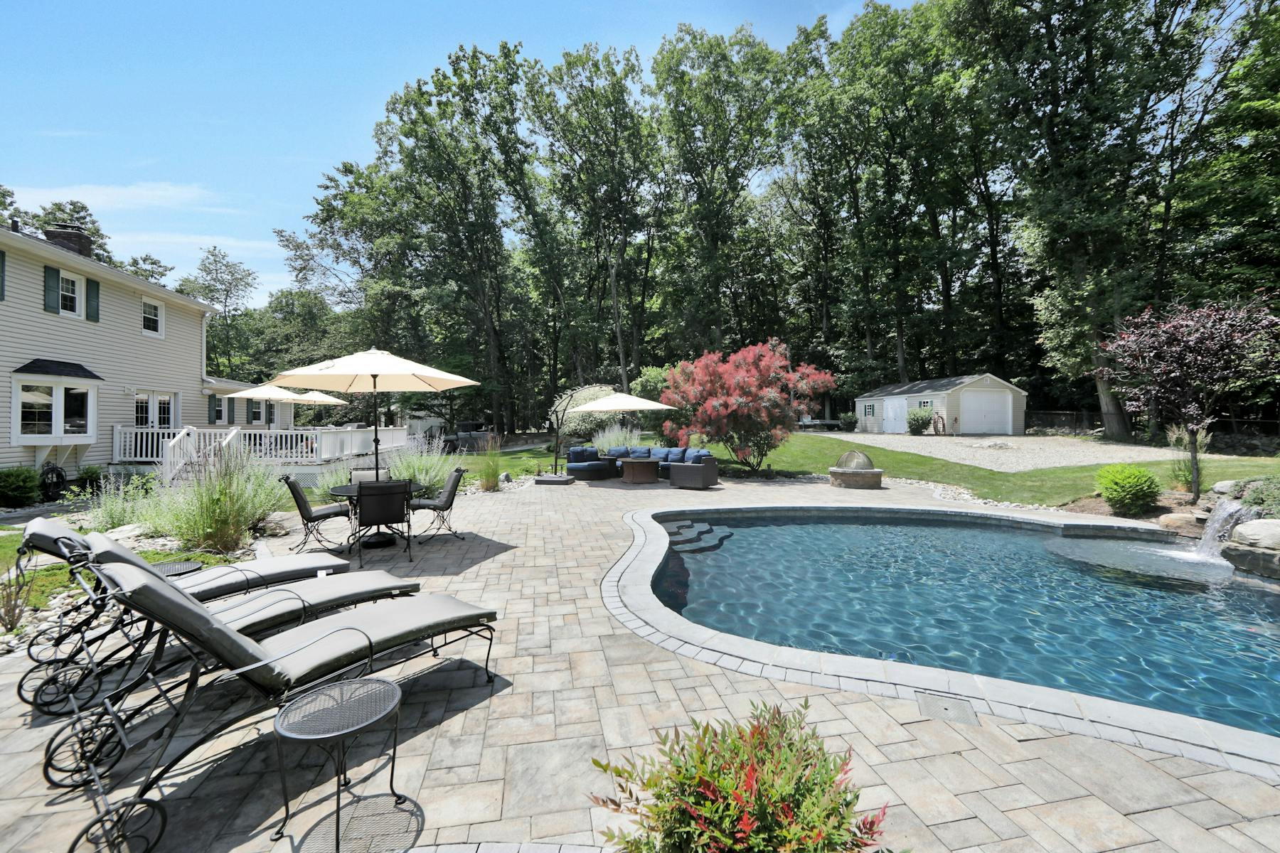 122 Cherokee Lane 