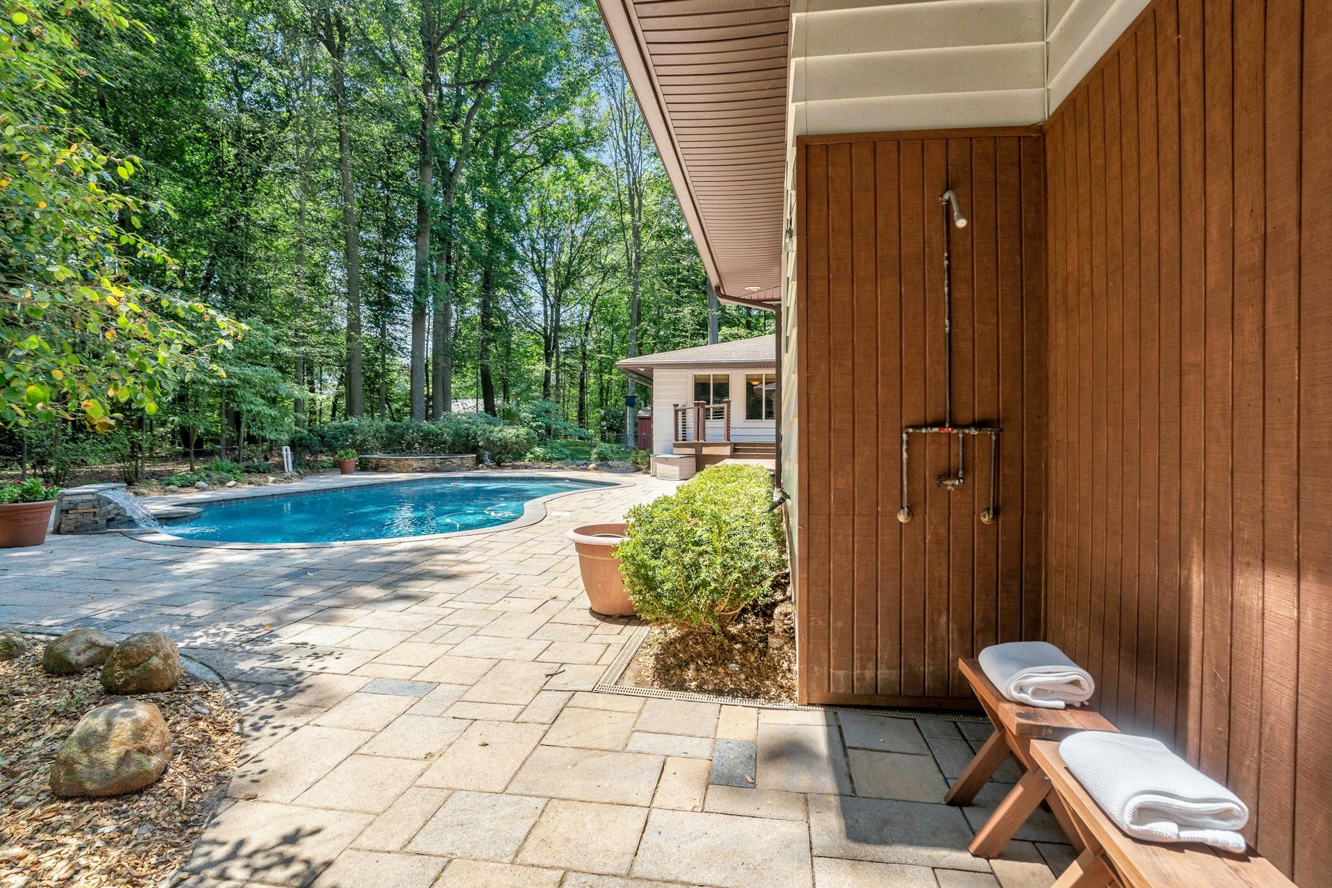 5 Charlotte Court 