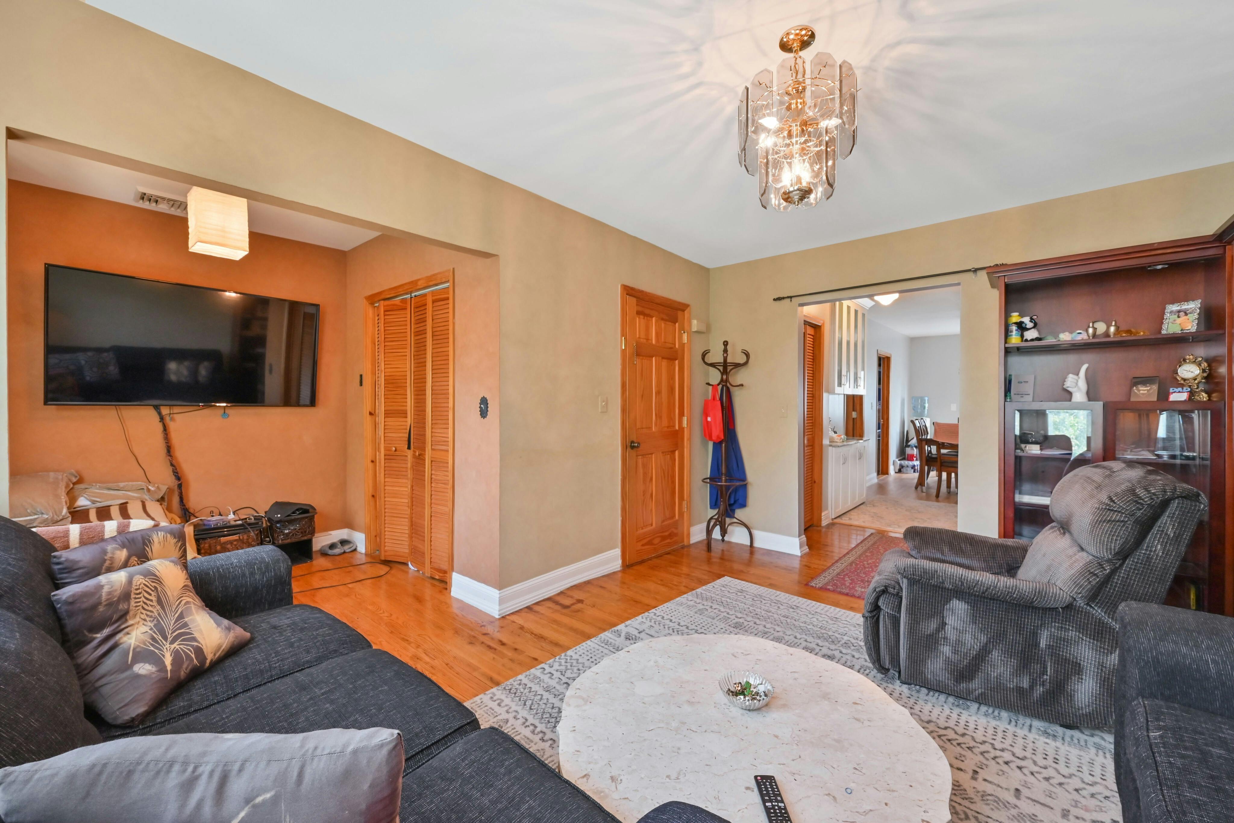 81 Division Avenue 