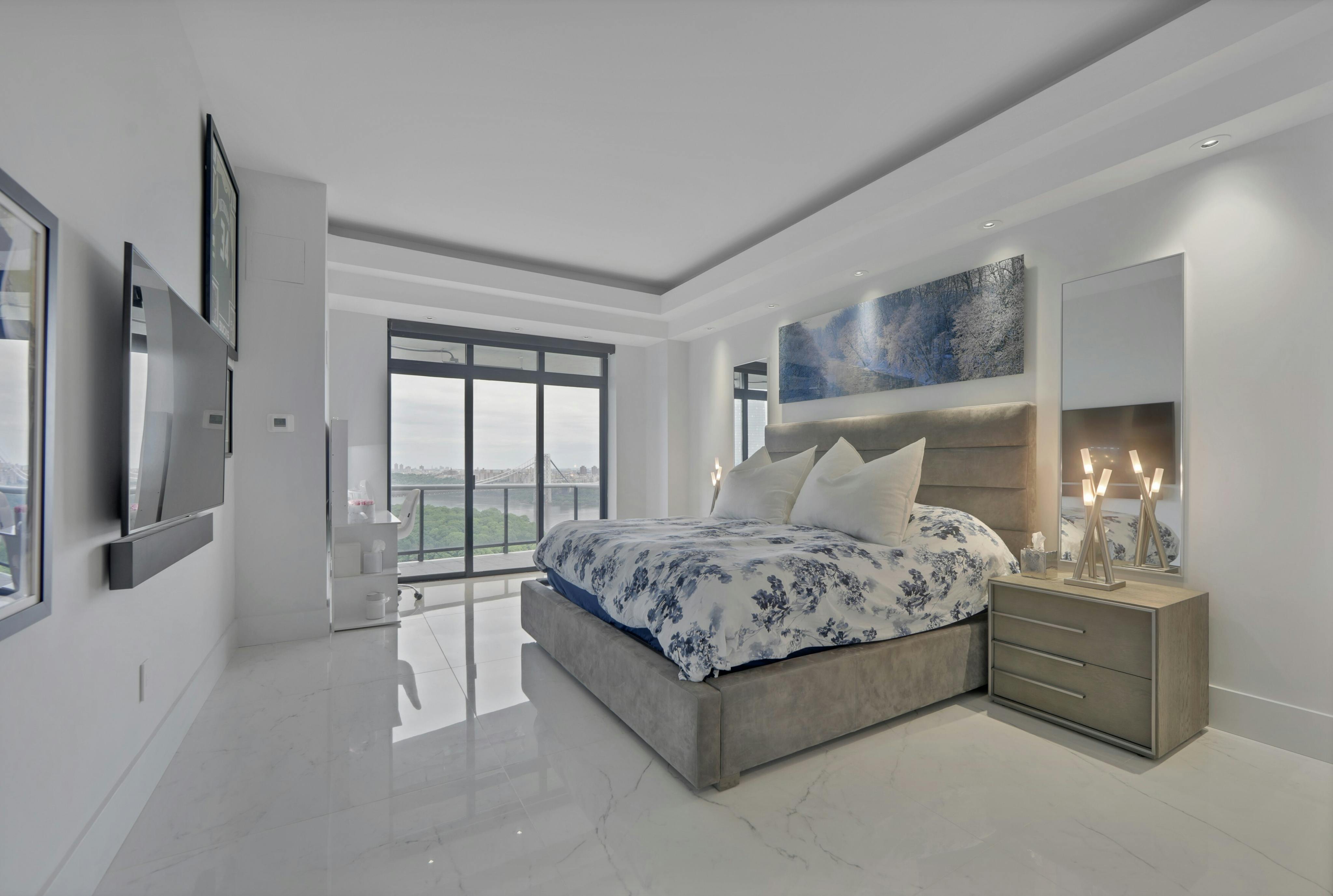 1512 Palisade Avenue Unit# PH20D