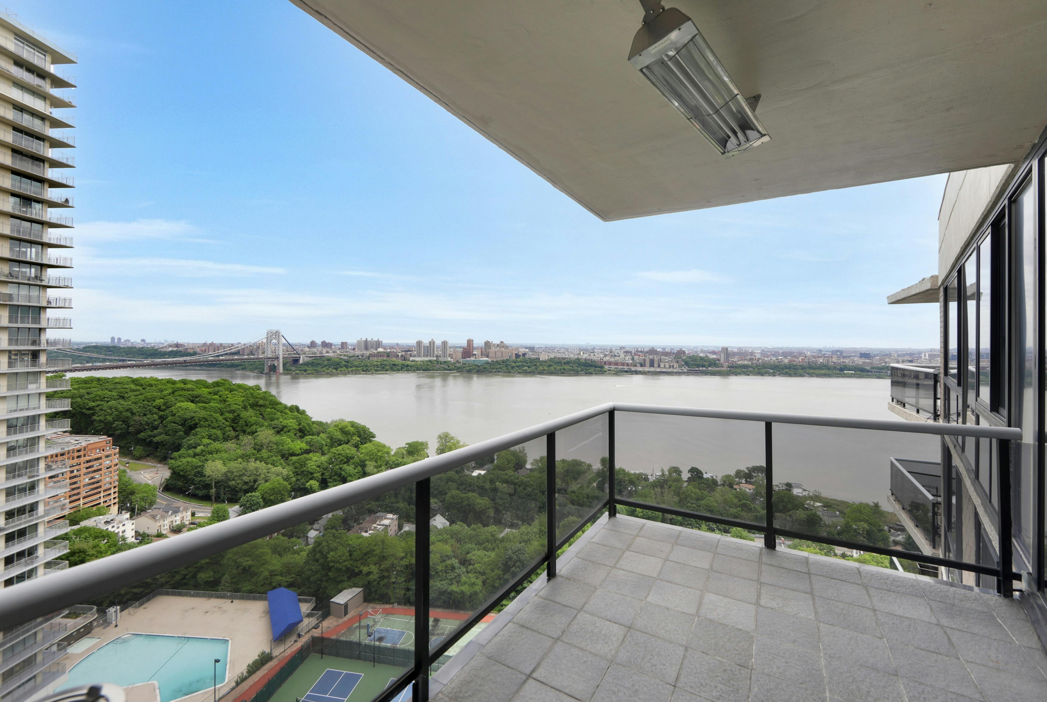1512 Palisade Avenue Unit# PH20D