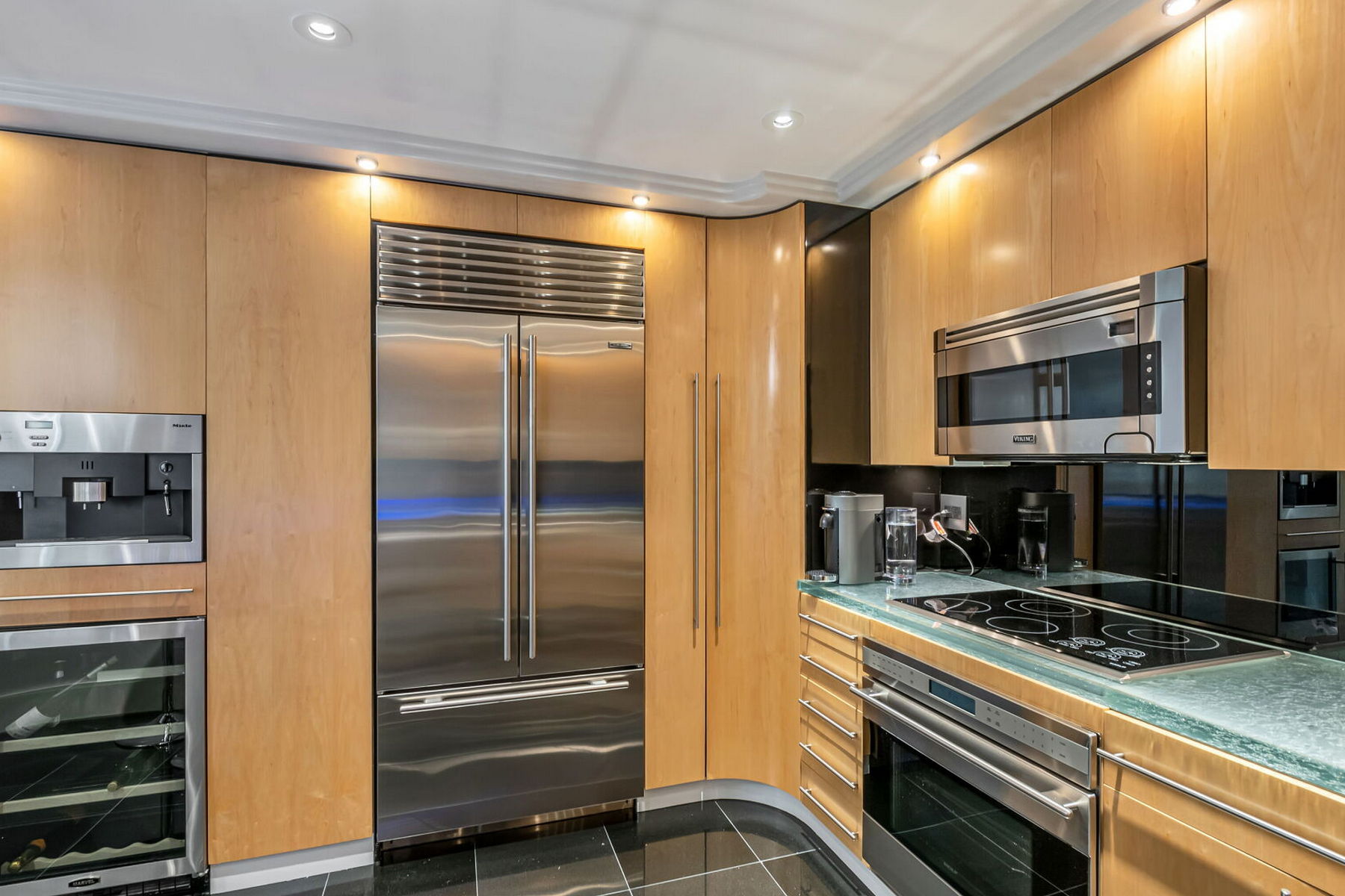 1512 Palisade Avenue Unit# PH20D