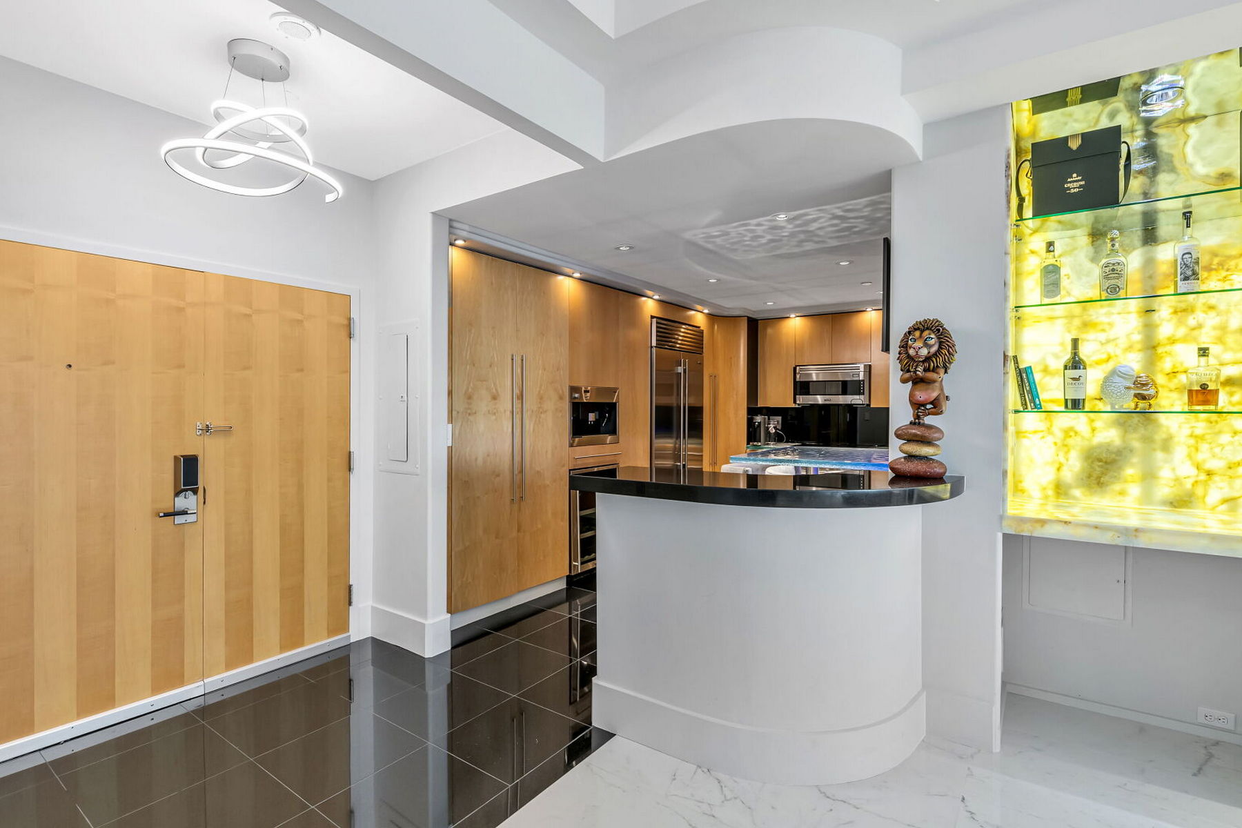 1512 Palisade Avenue Unit# PH20D