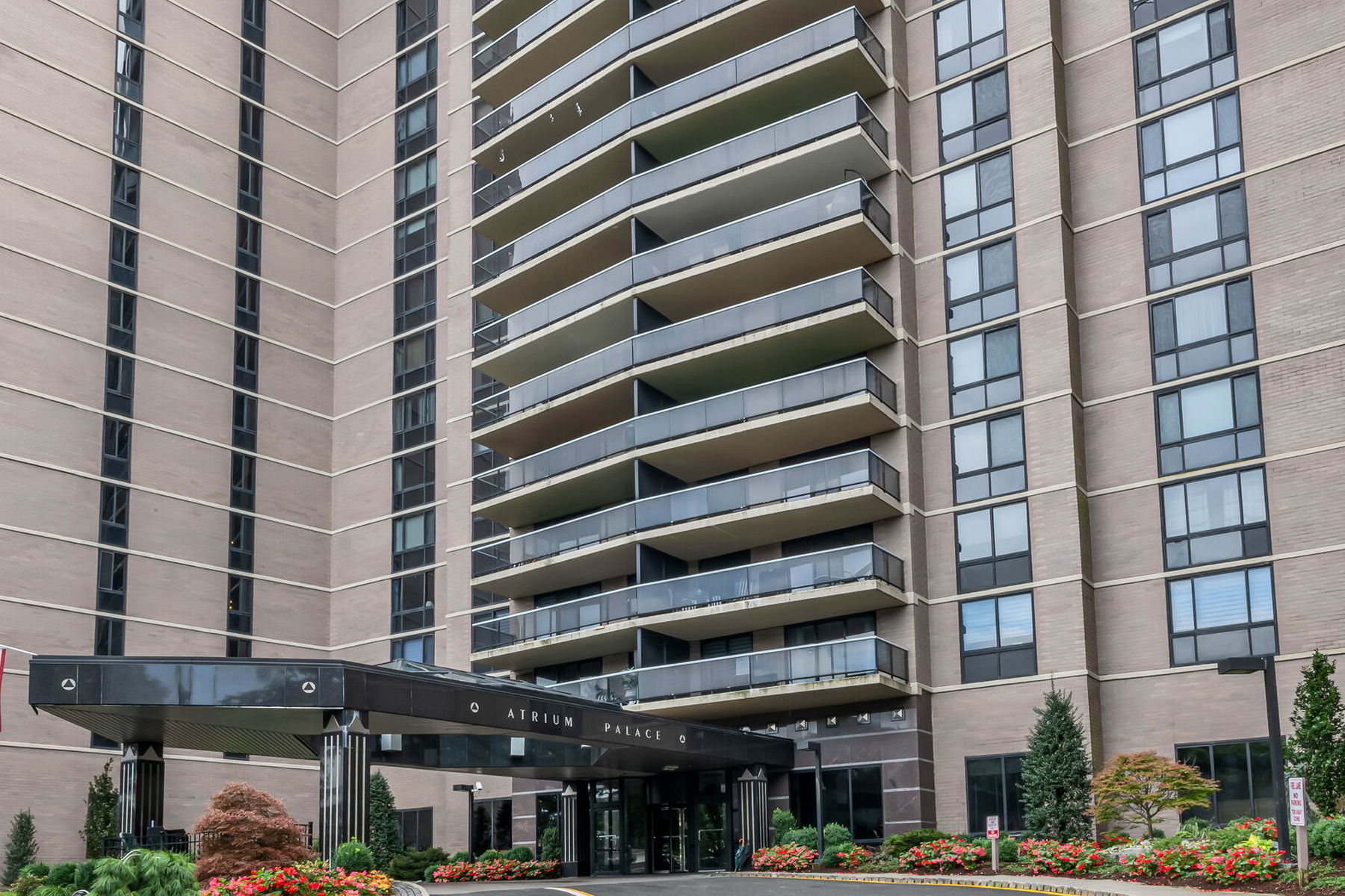 1512 Palisade Avenue Unit# PH20D