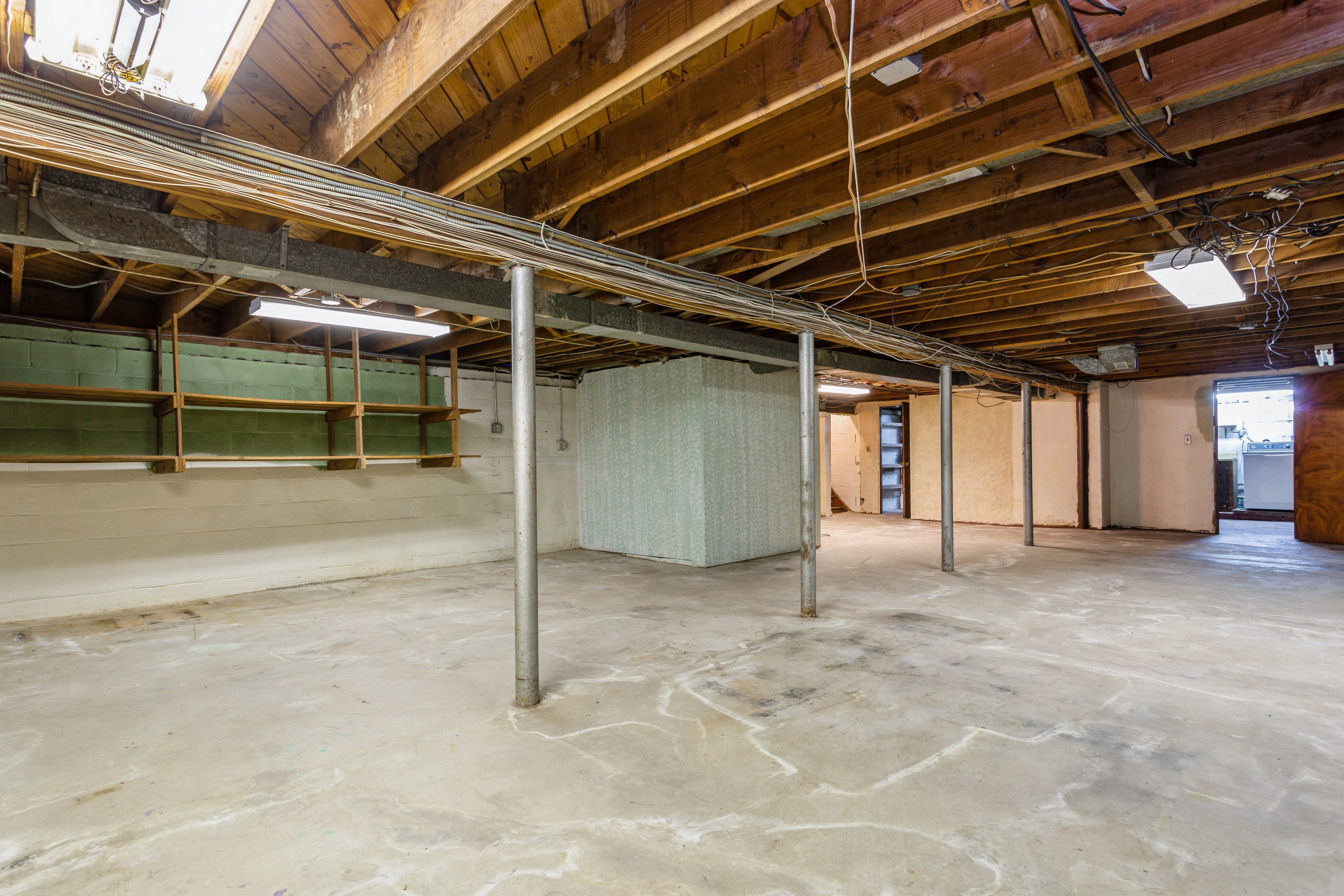392 Roslyn Avenue 