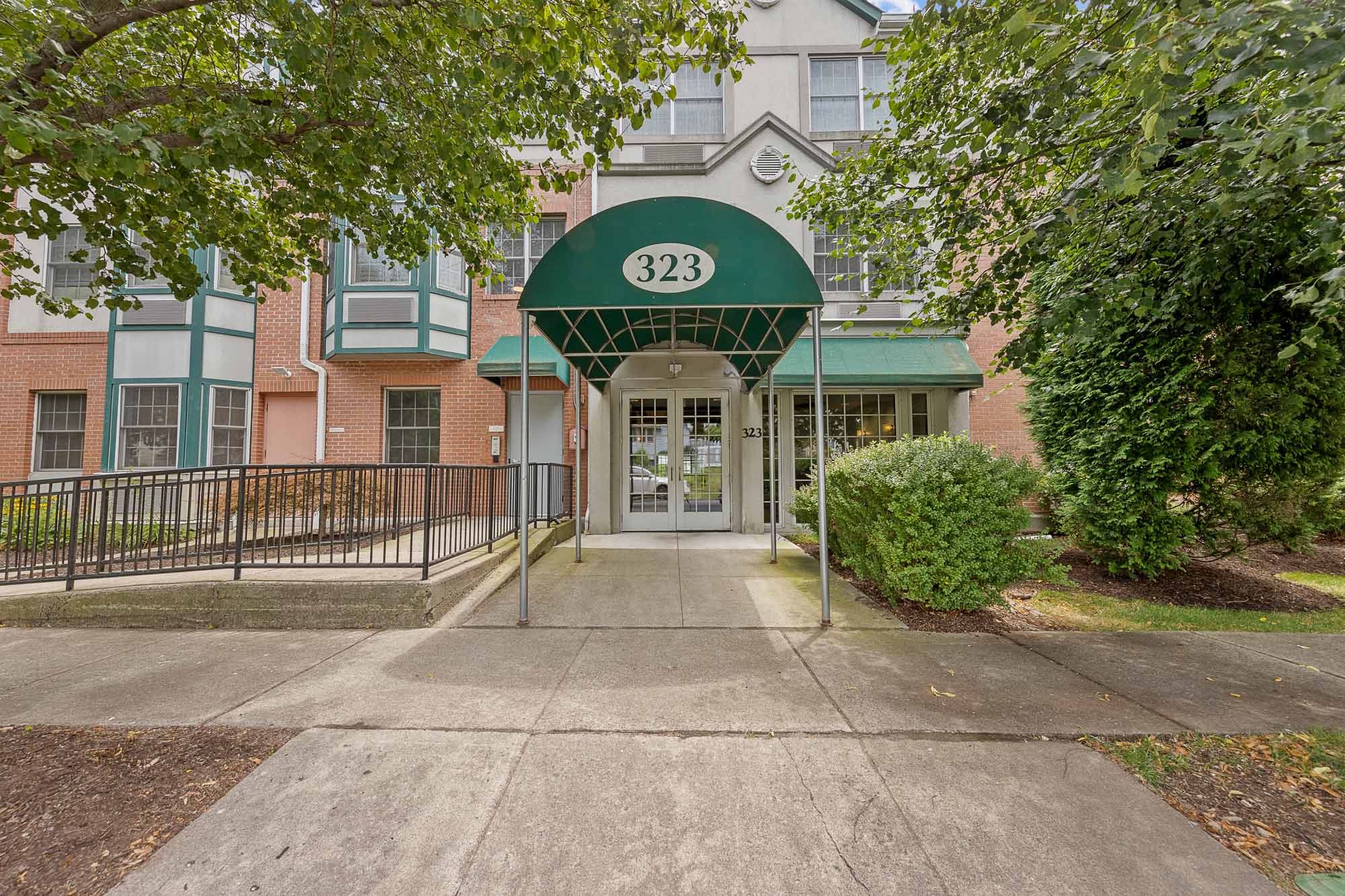 323 Willow Street Unit# 2L