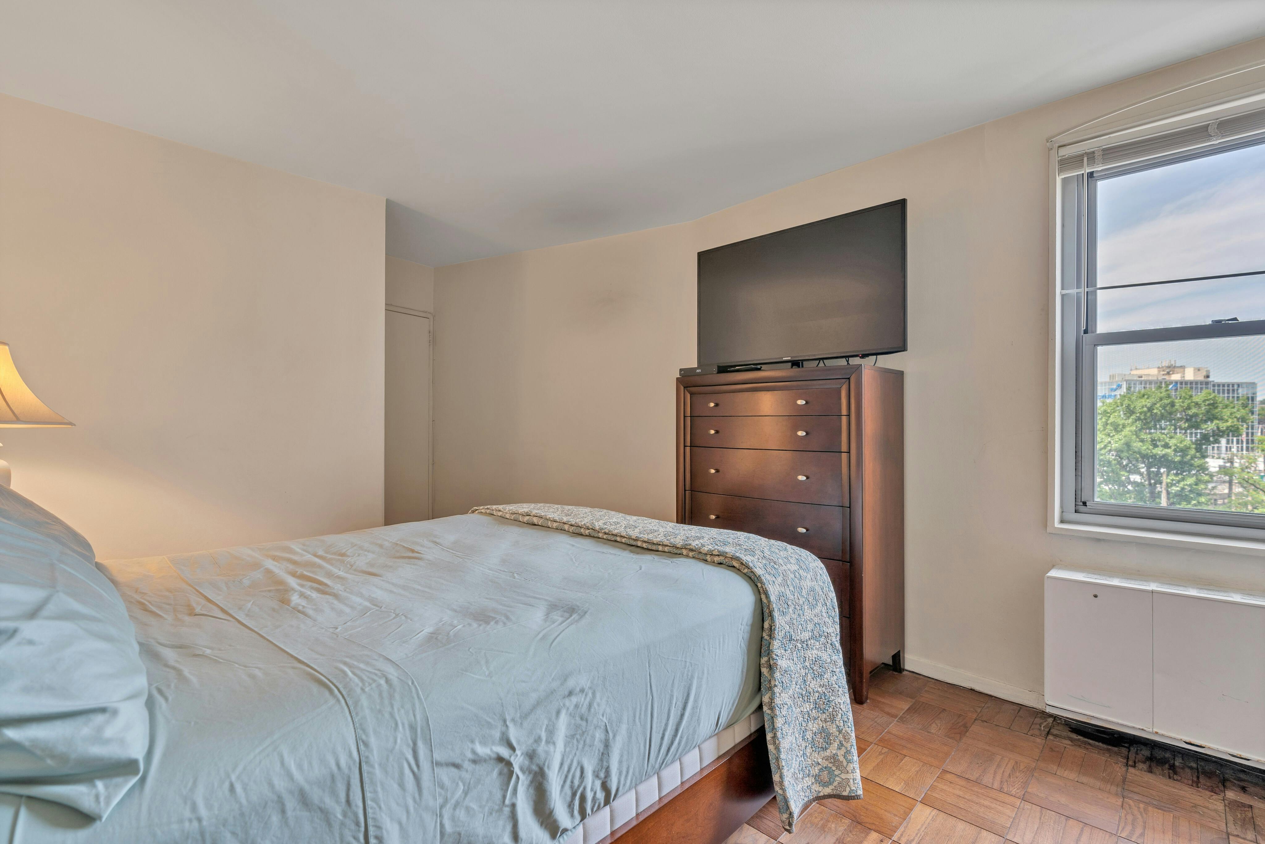 2100 Linwood Avenue Unit# 5P