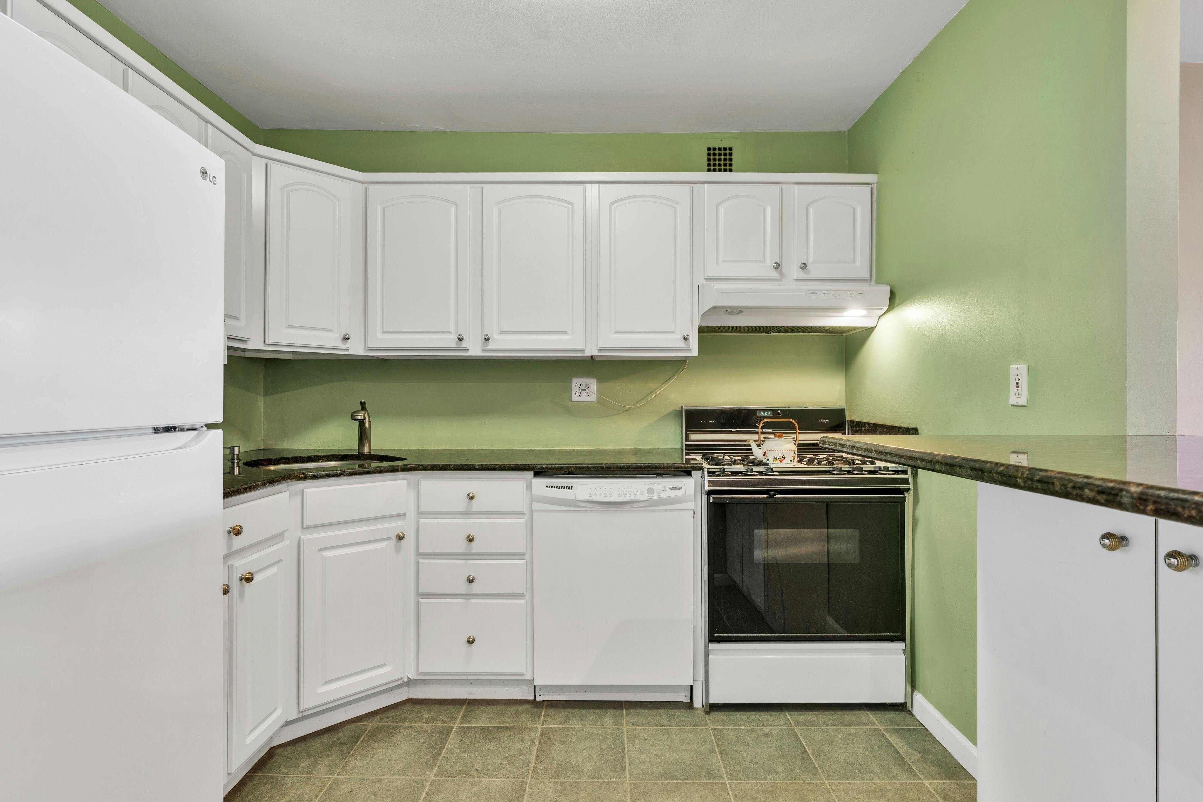 2100 Linwood Avenue Unit# 5P