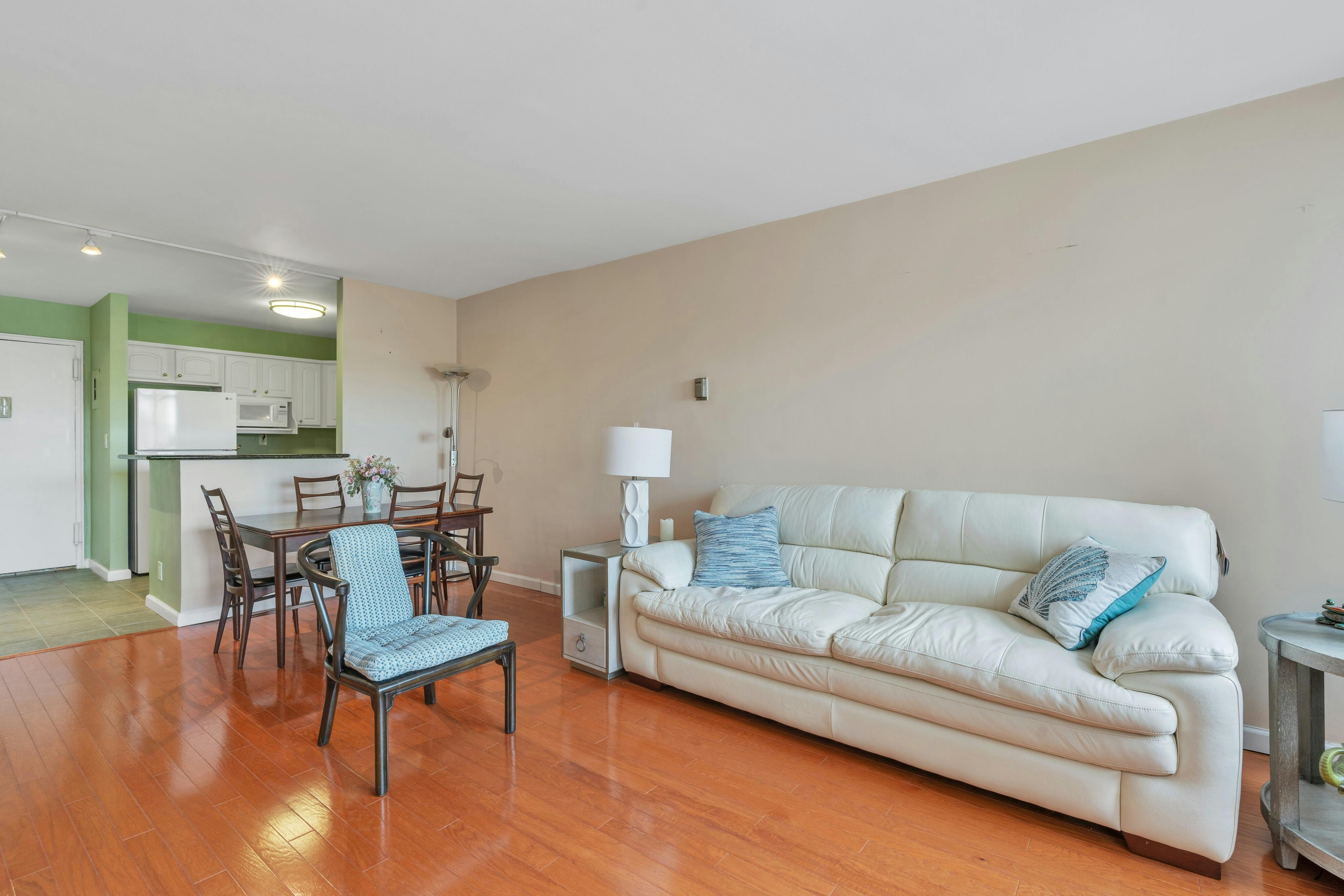 2100 Linwood Avenue Unit# 5P