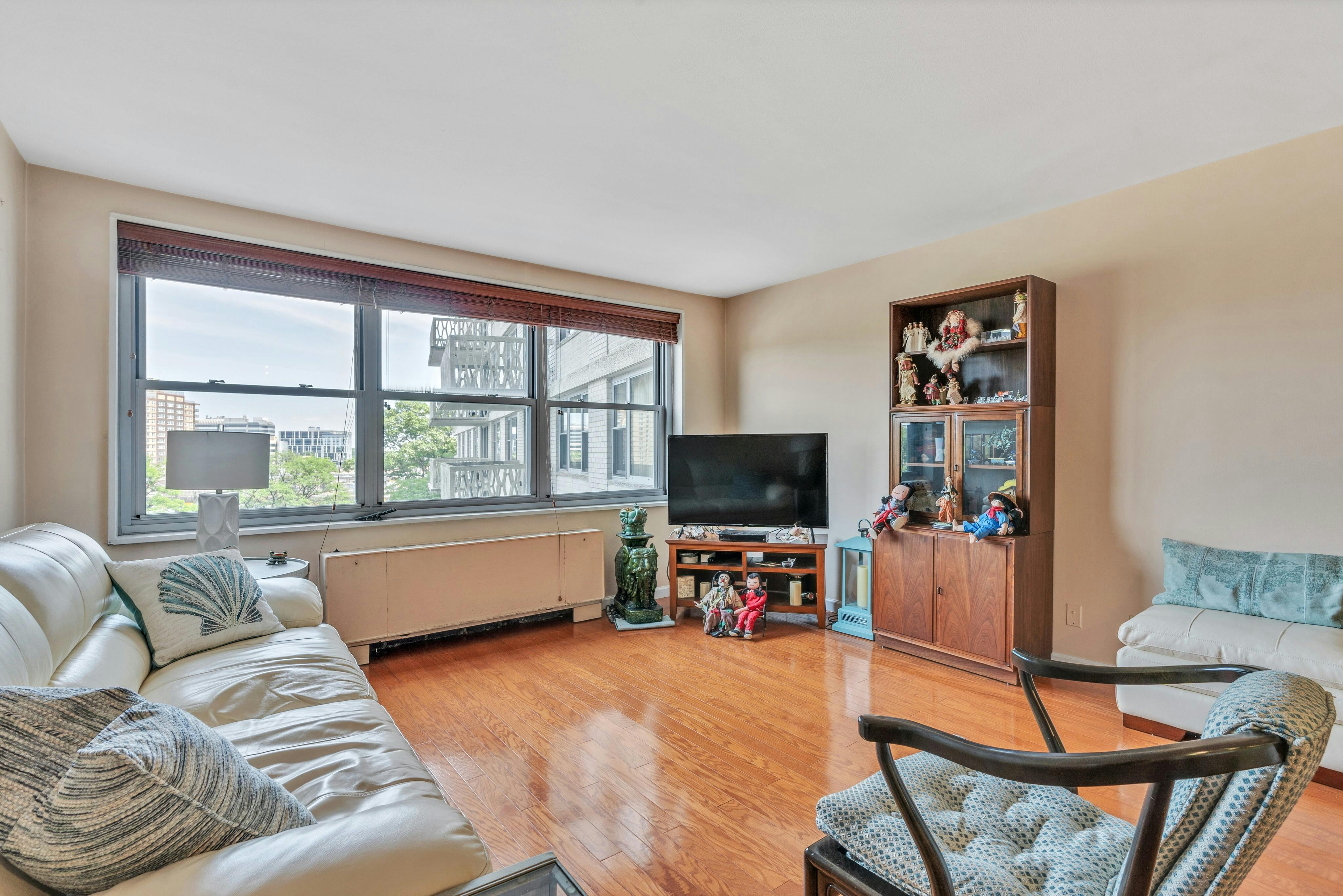 2100 Linwood Avenue Unit# 5P