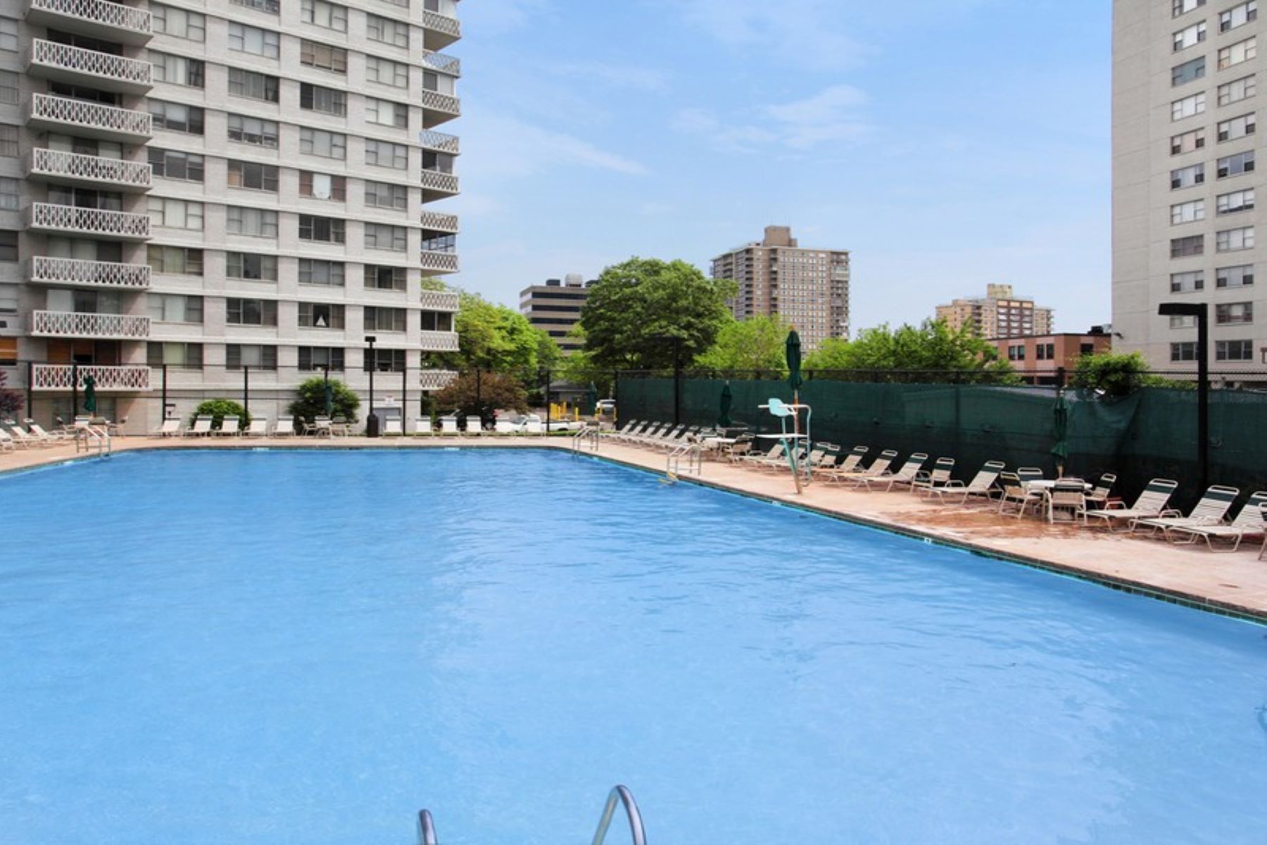 2100 Linwood Avenue Unit# 5P