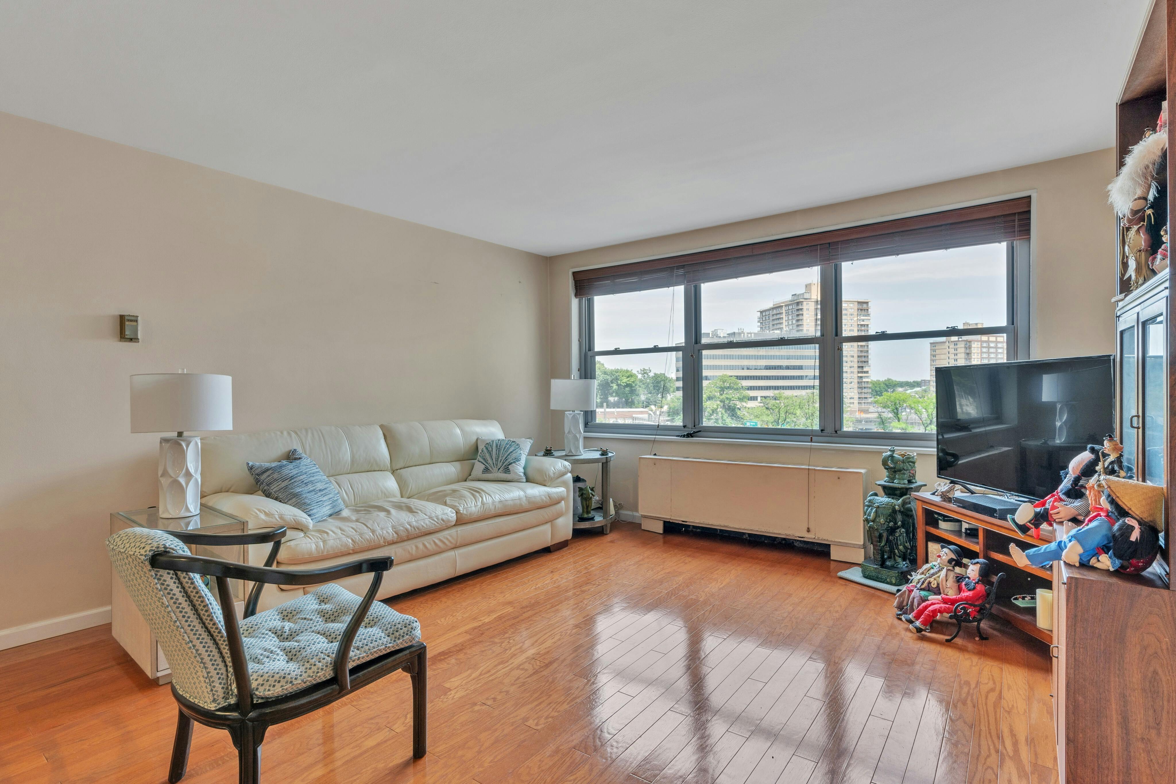 2100 Linwood Avenue Unit# 5P