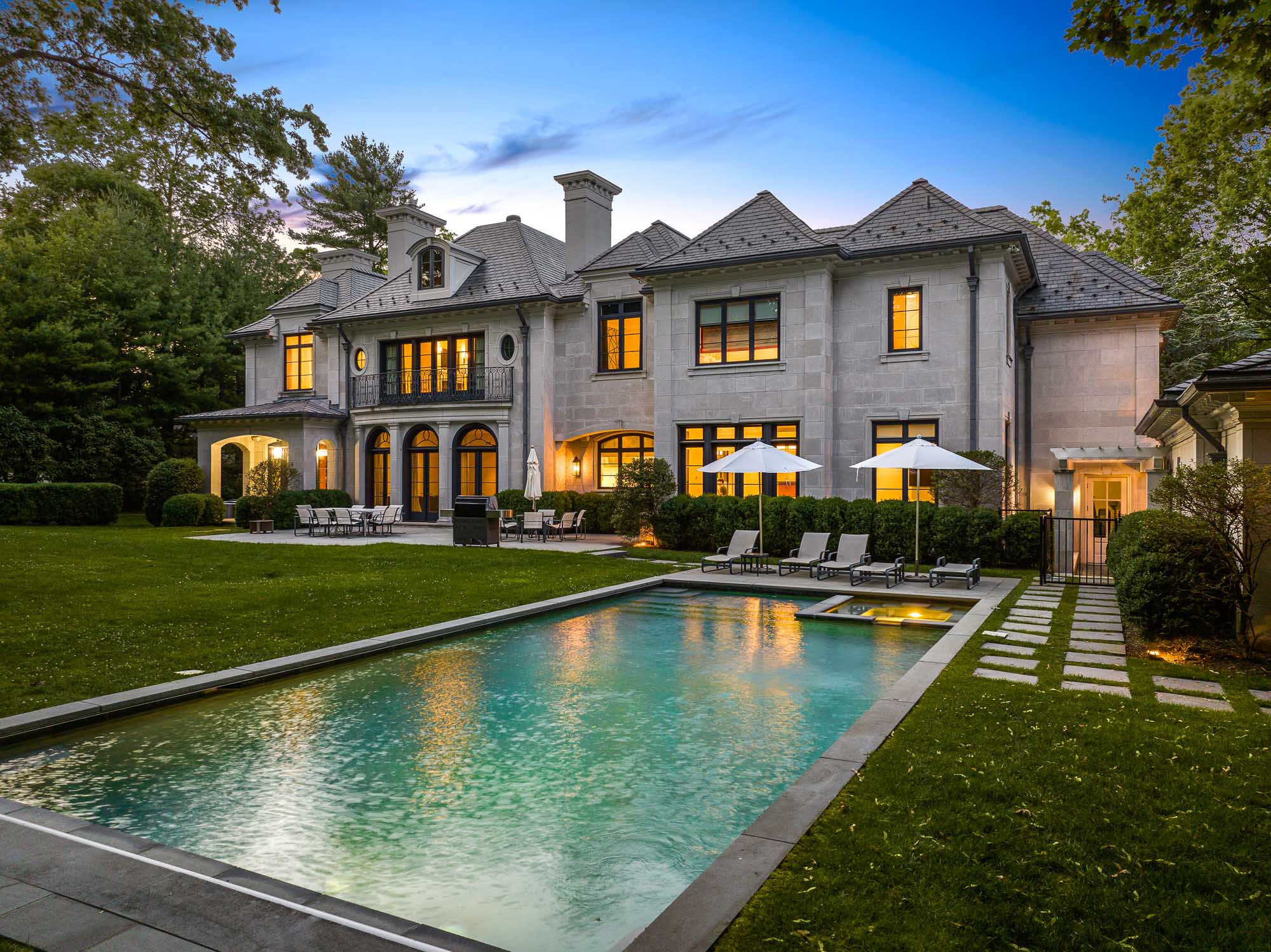 16 Dogwood Lane