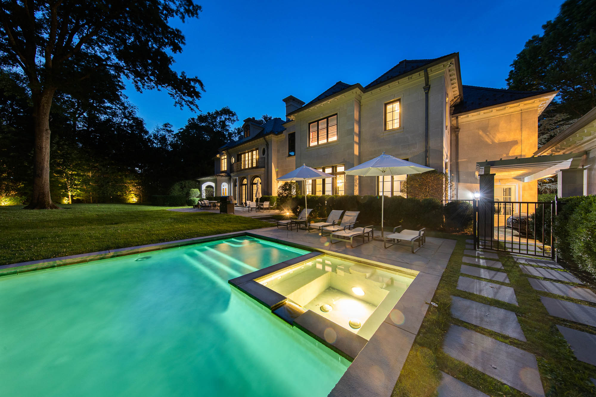 16 Dogwood Lane