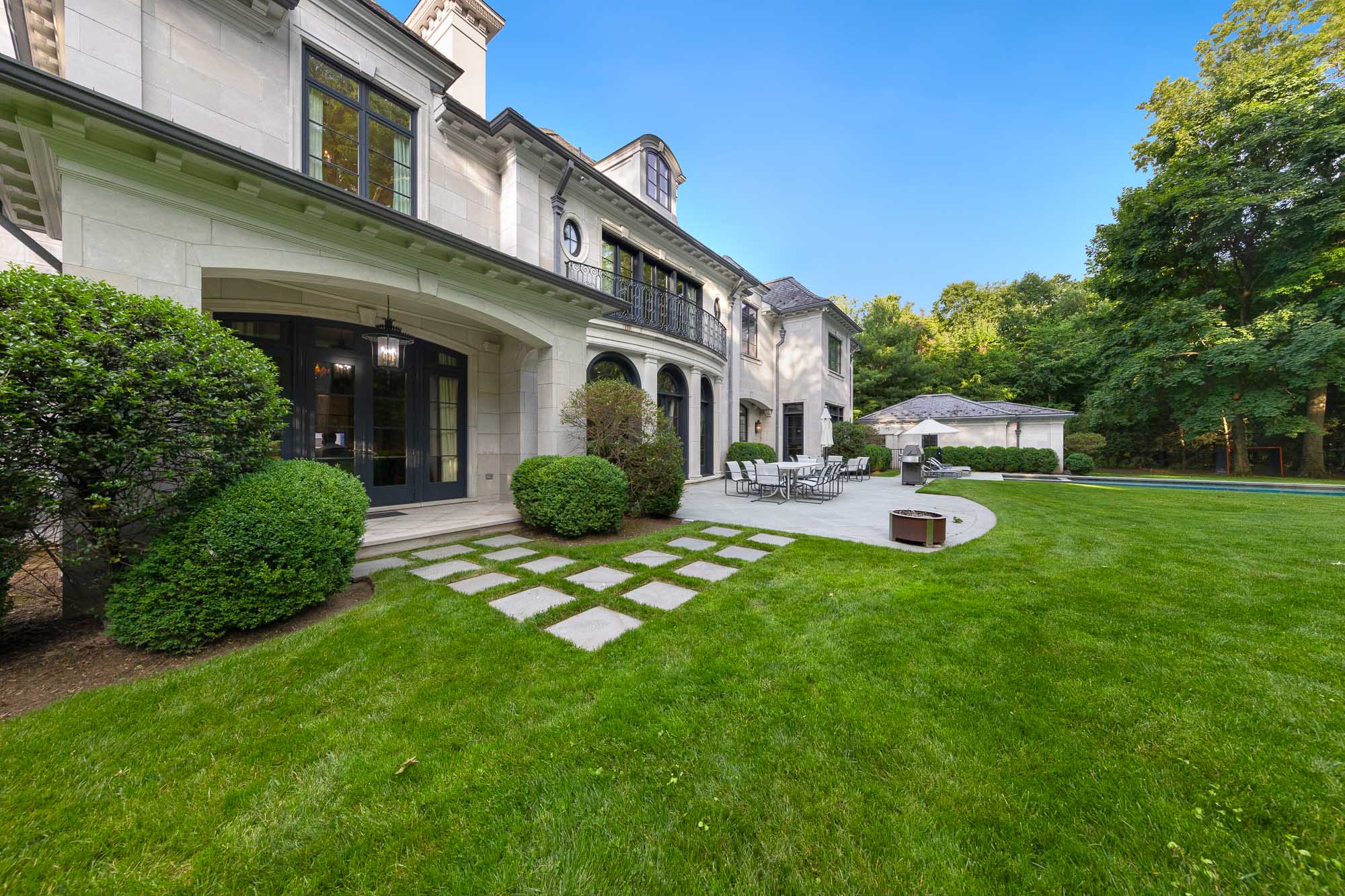 16 Dogwood Lane