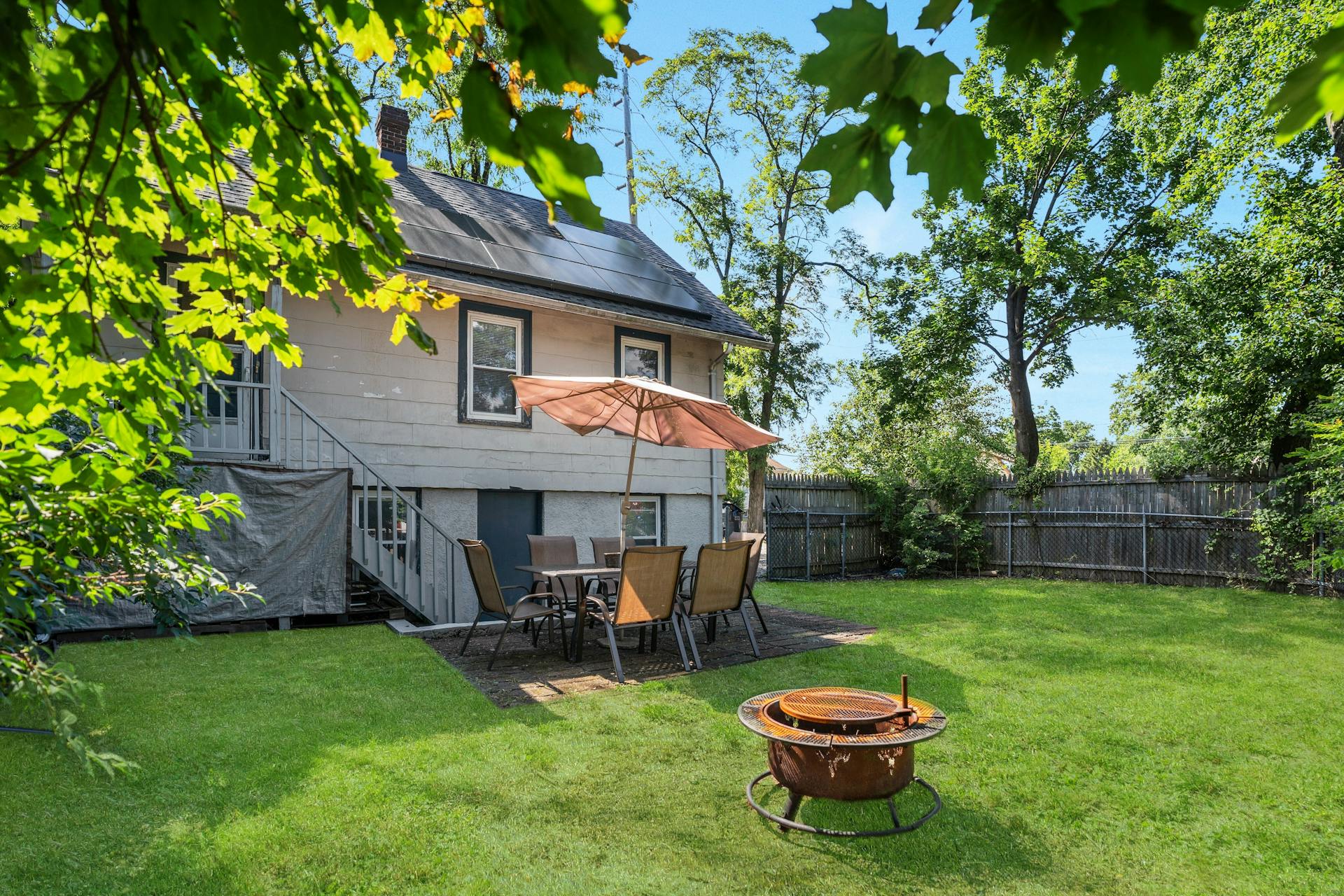 11 Woodbine Street 