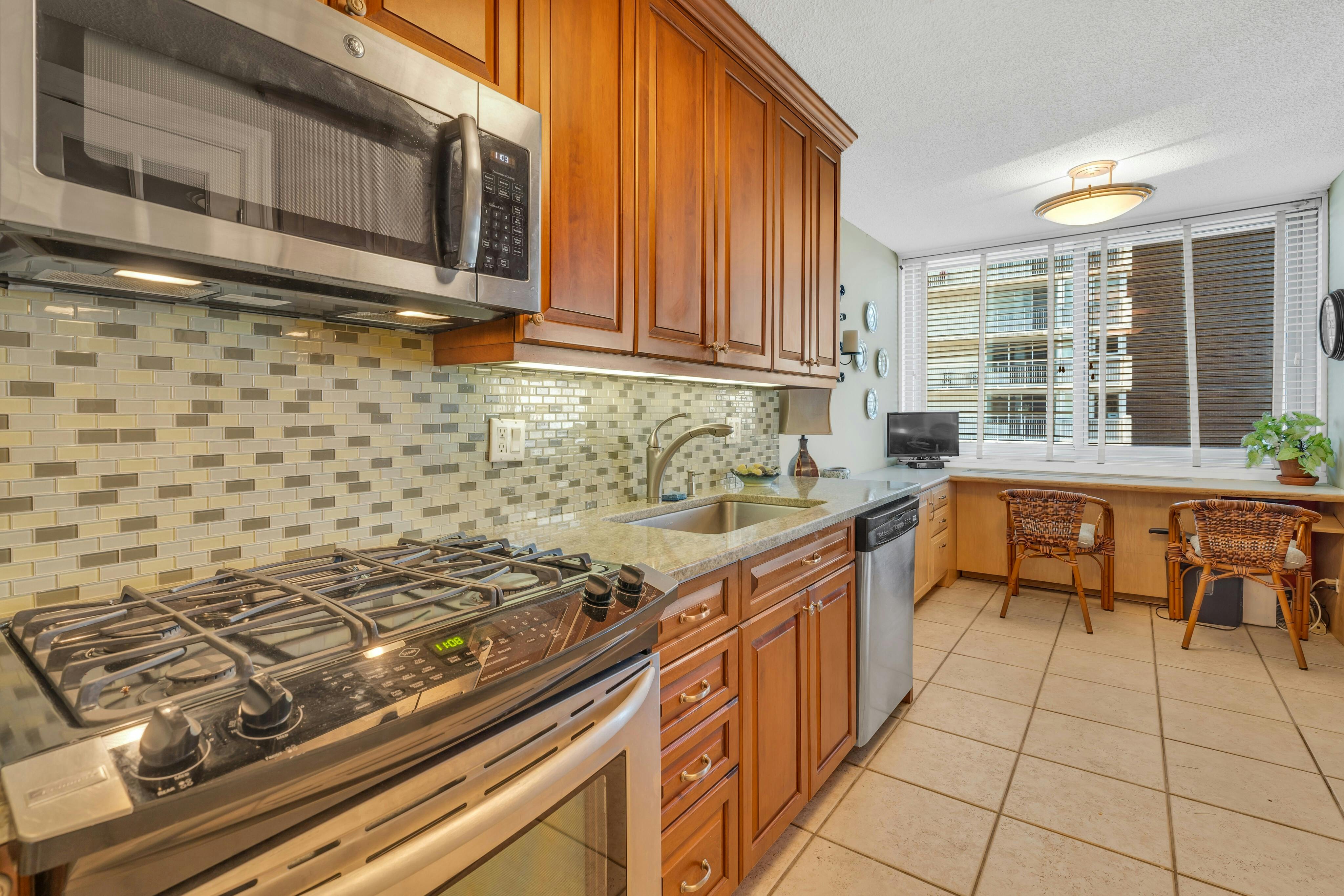 1600 Parker Avenue Unit# 18H