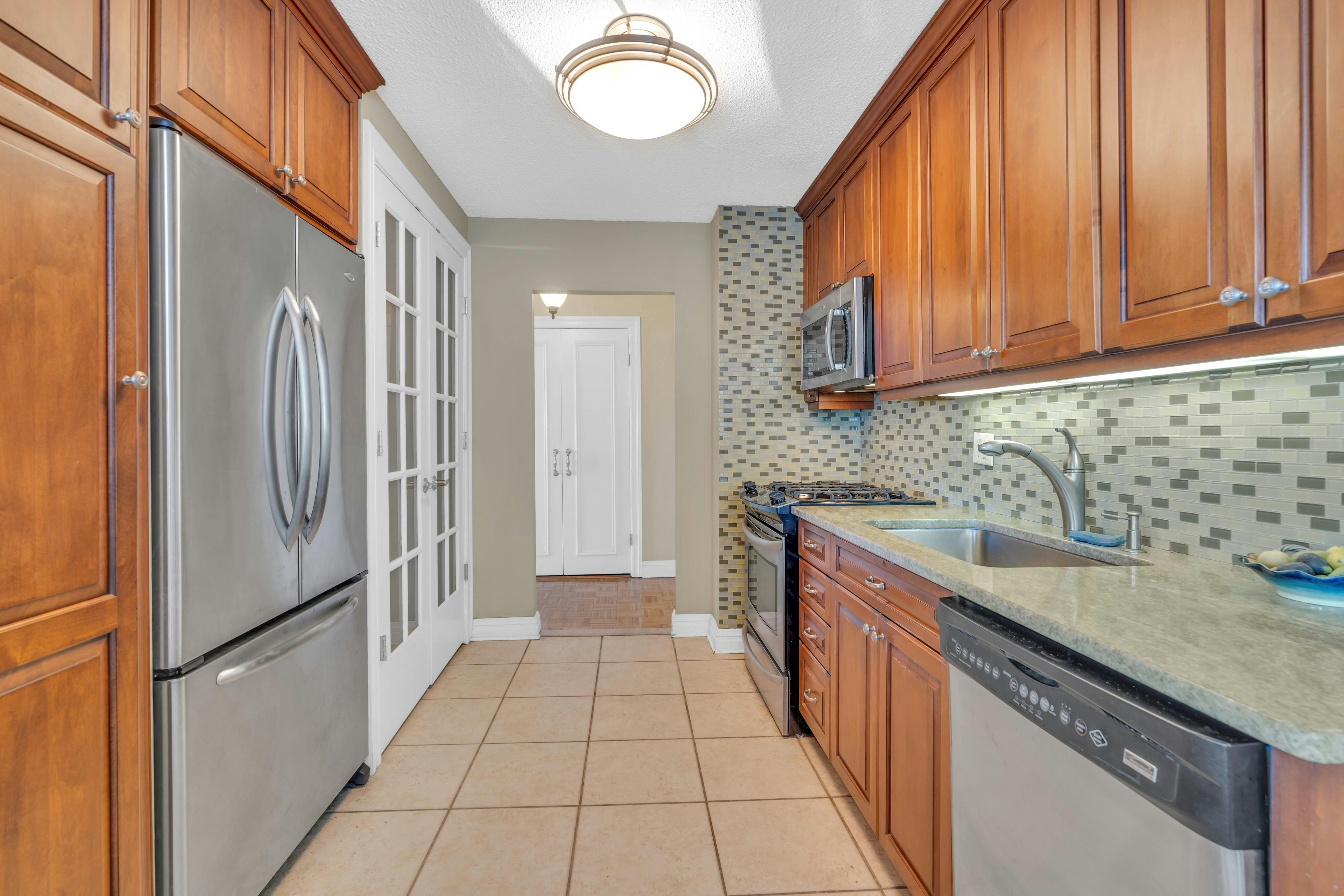 1600 Parker Avenue Unit# 18H