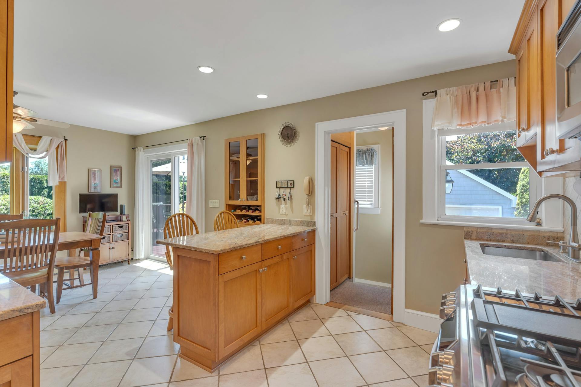 103 Ridge Avenue