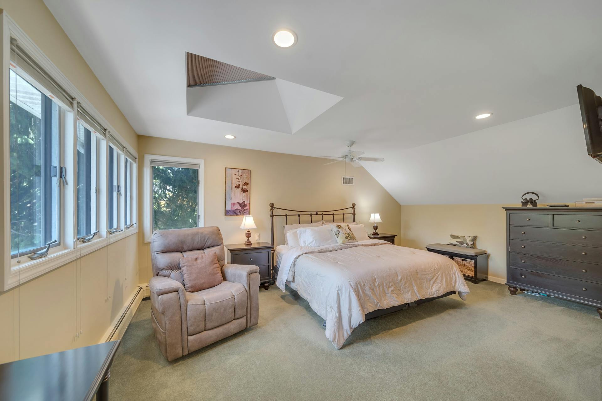 103 Ridge Avenue