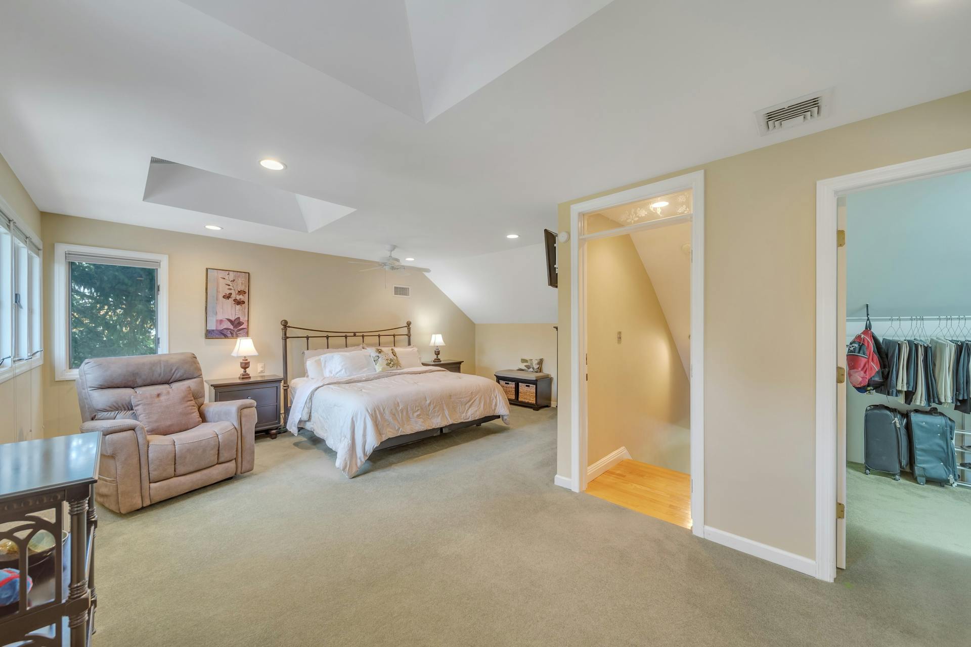 103 Ridge Avenue