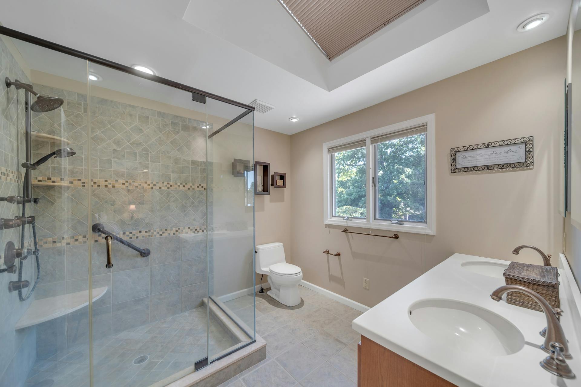 103 Ridge Avenue