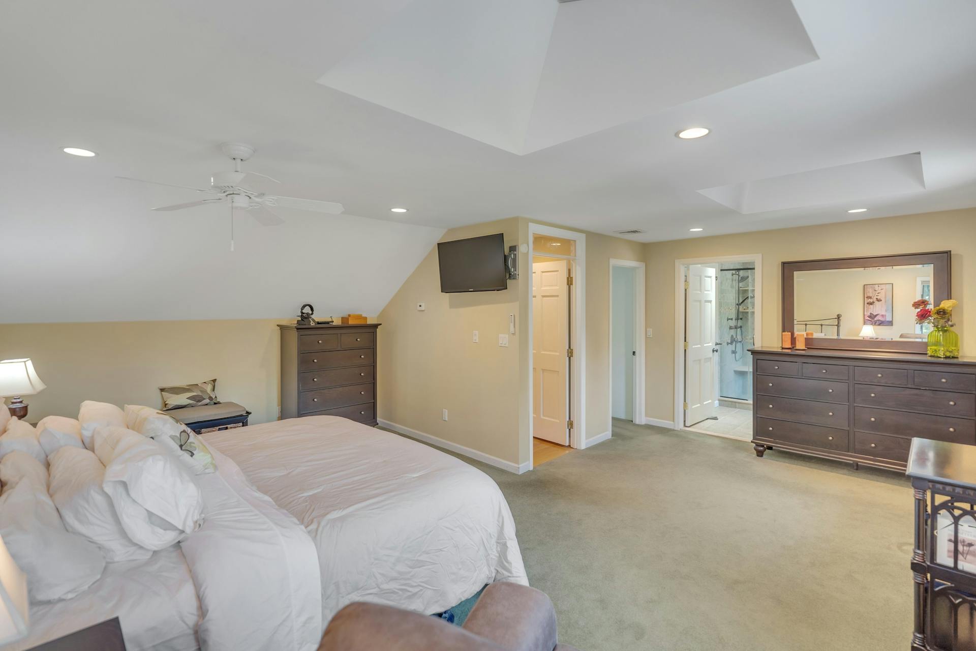 103 Ridge Avenue