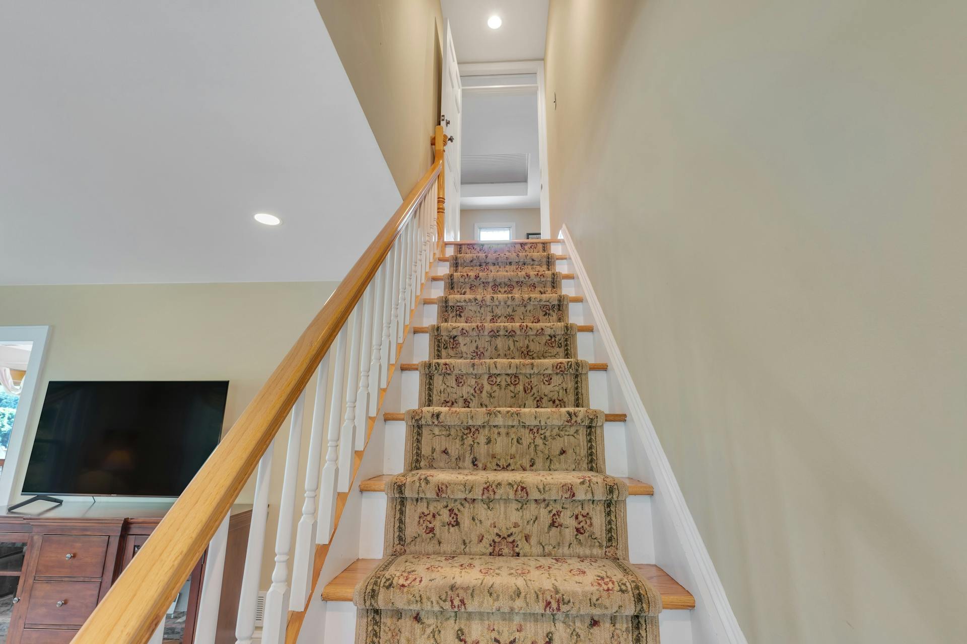 103 Ridge Avenue