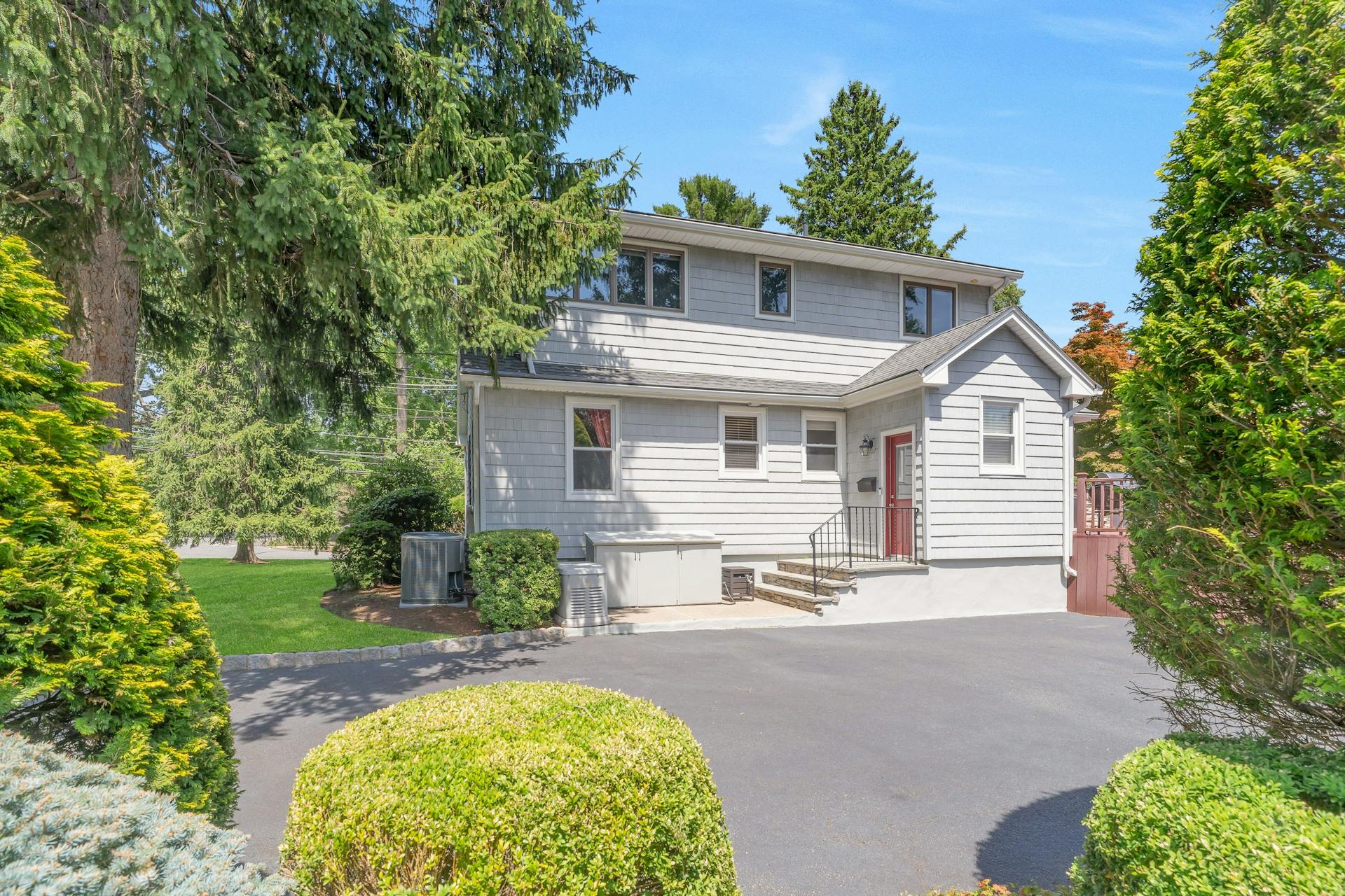 103 Ridge Avenue