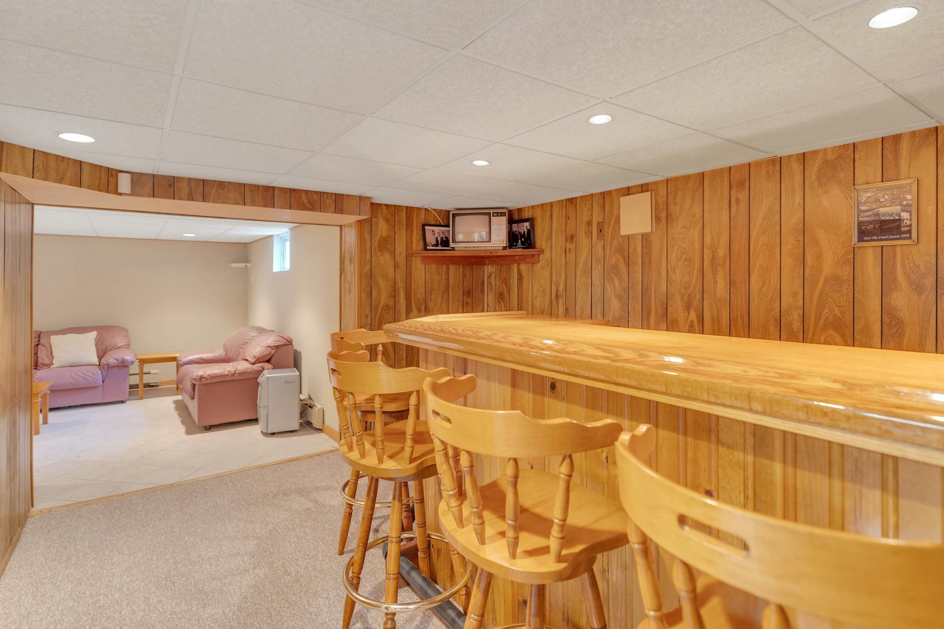 103 Ridge Avenue