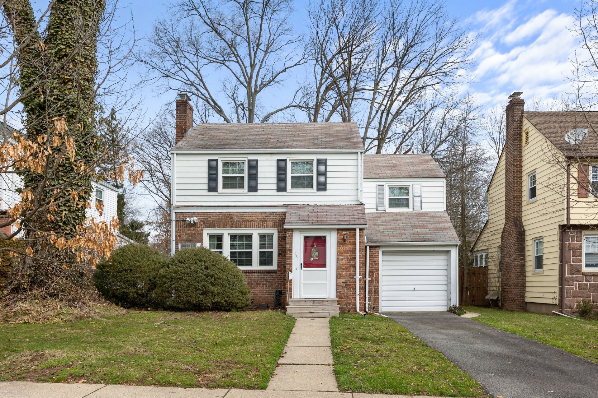 117 Van Buren Avenue
