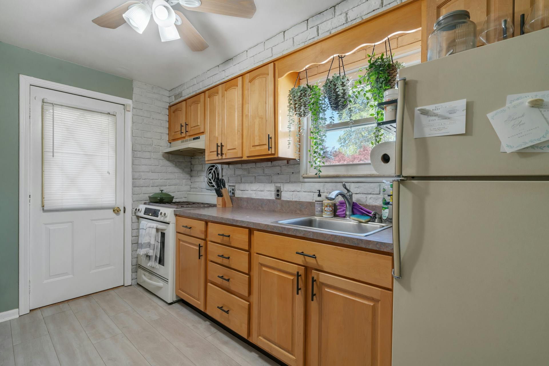 00-07 Midland Avenue