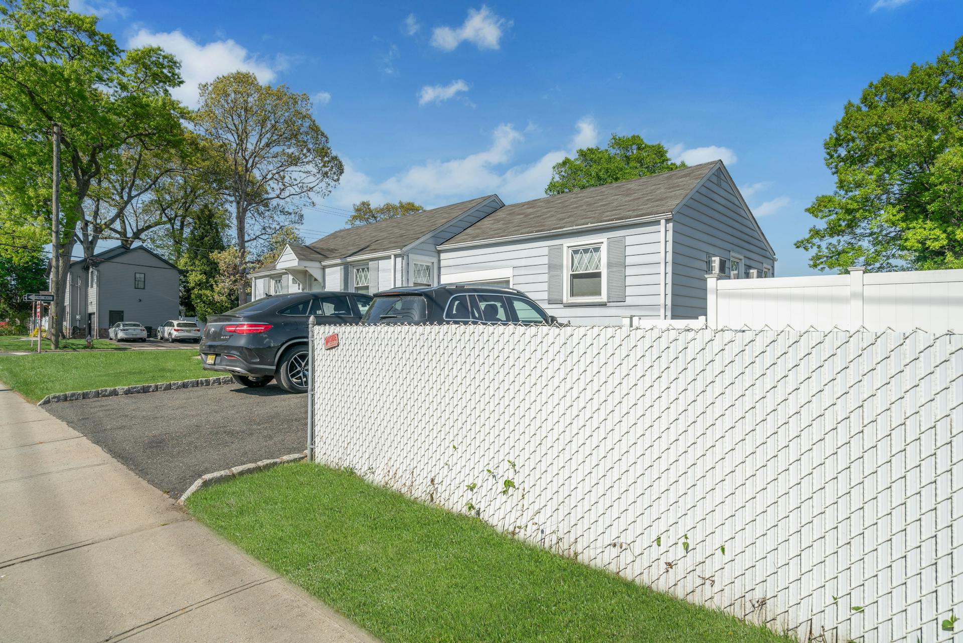00-07 Midland Avenue