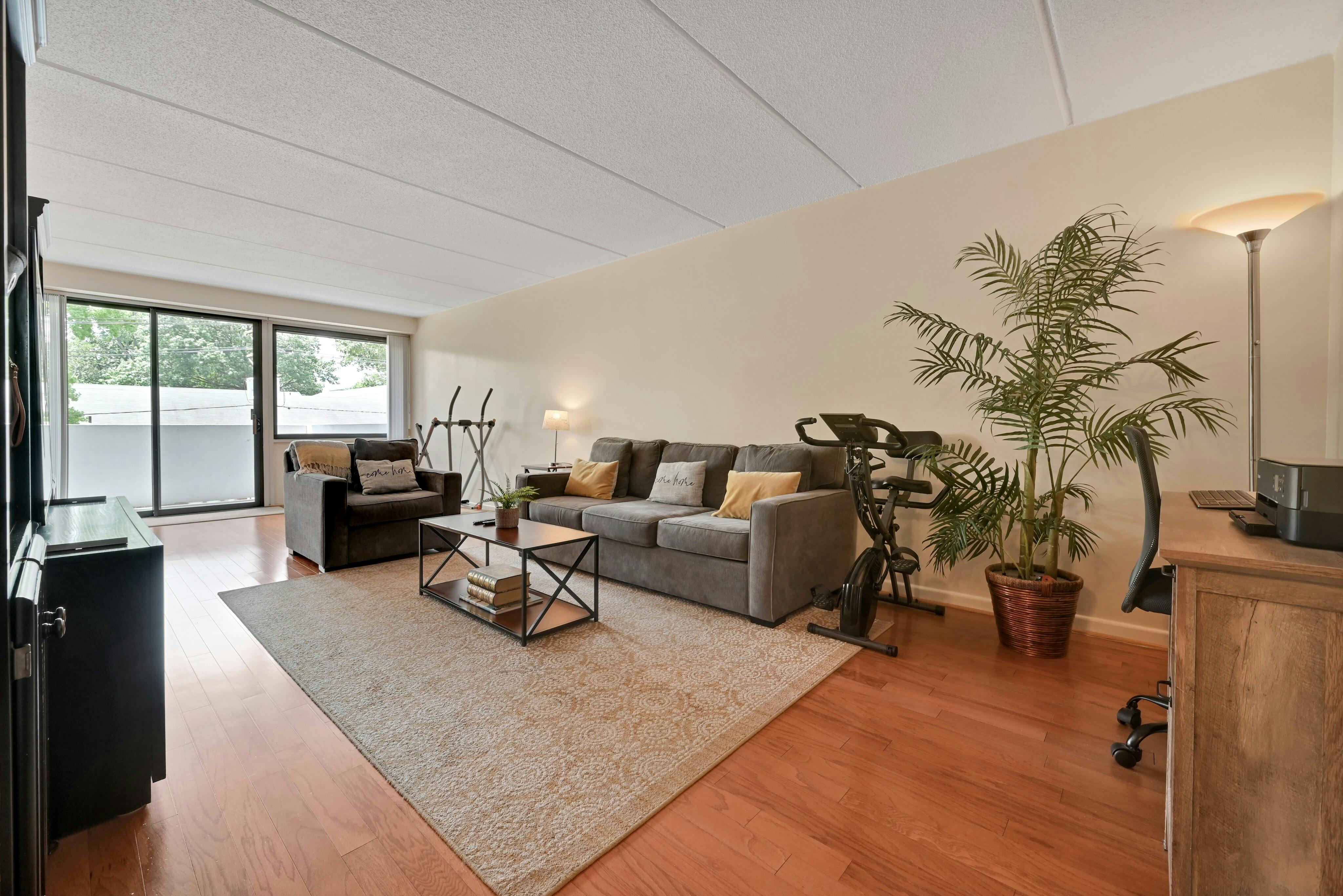 1600 Center Avenue Unit# 2G