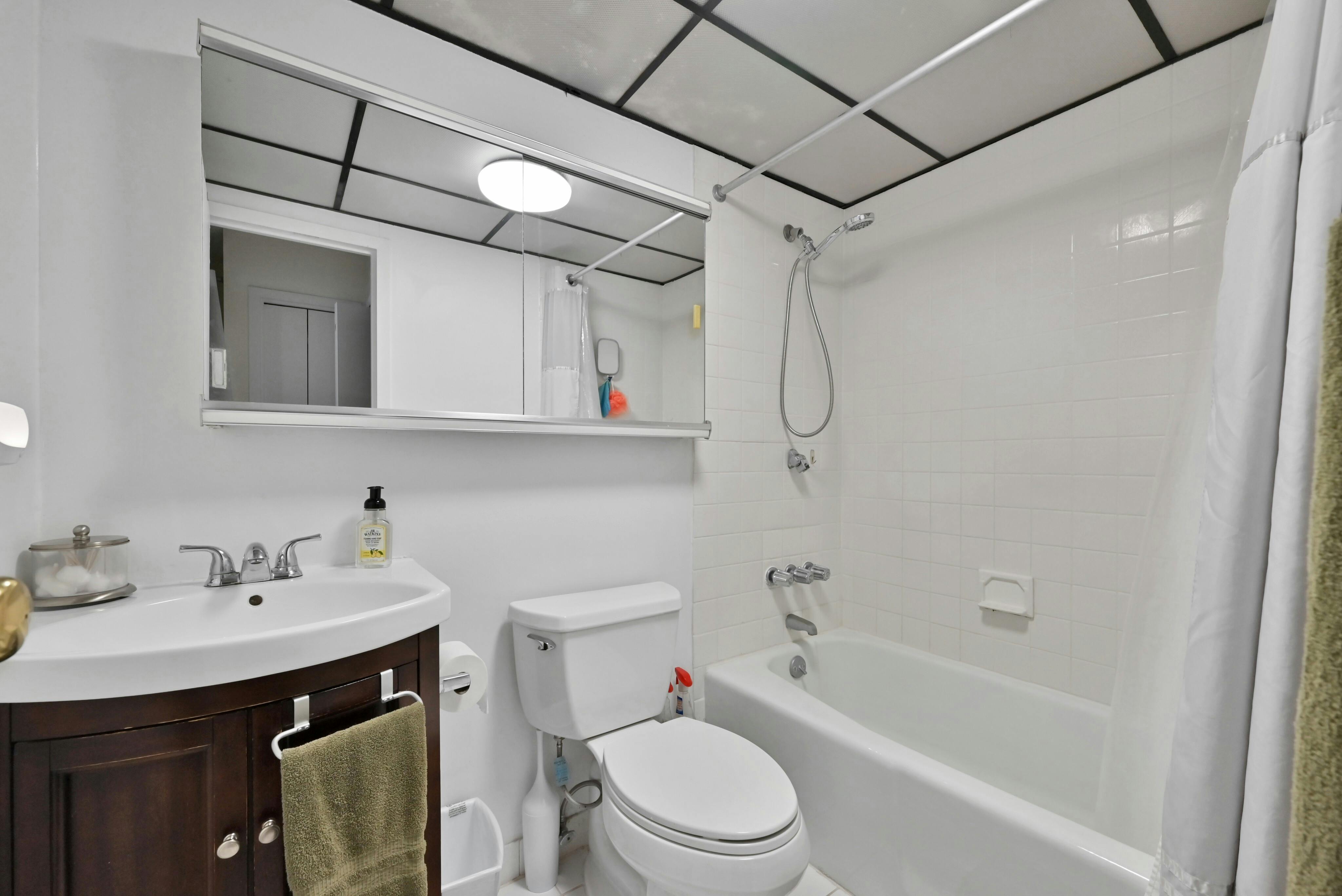 1600 Center Avenue Unit# 2G