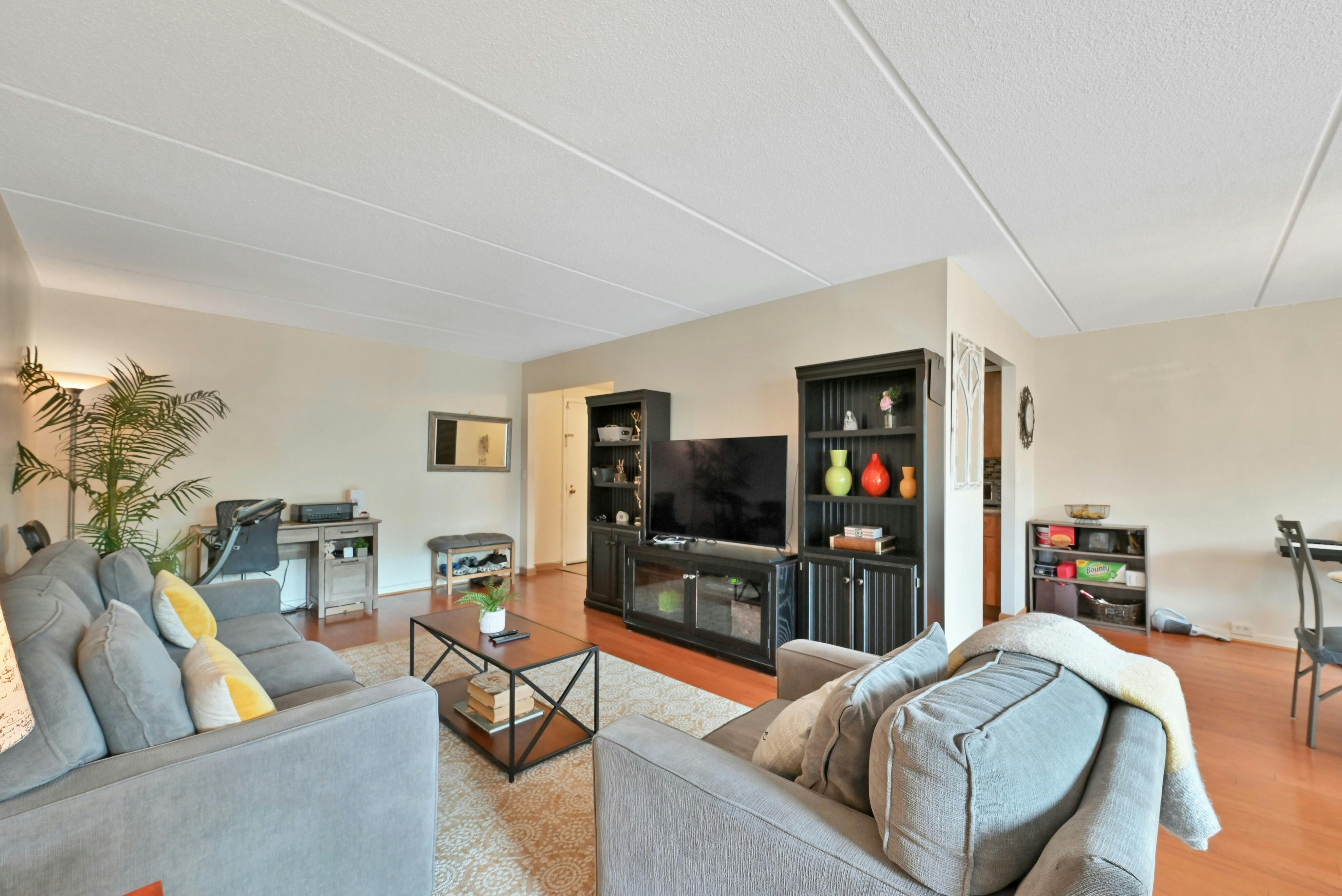 1600 Center Avenue Unit# 2G