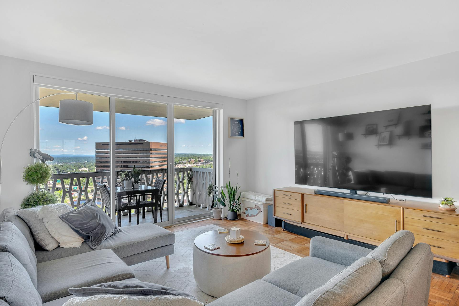 2000 Linwood Avenue Unit# 20G