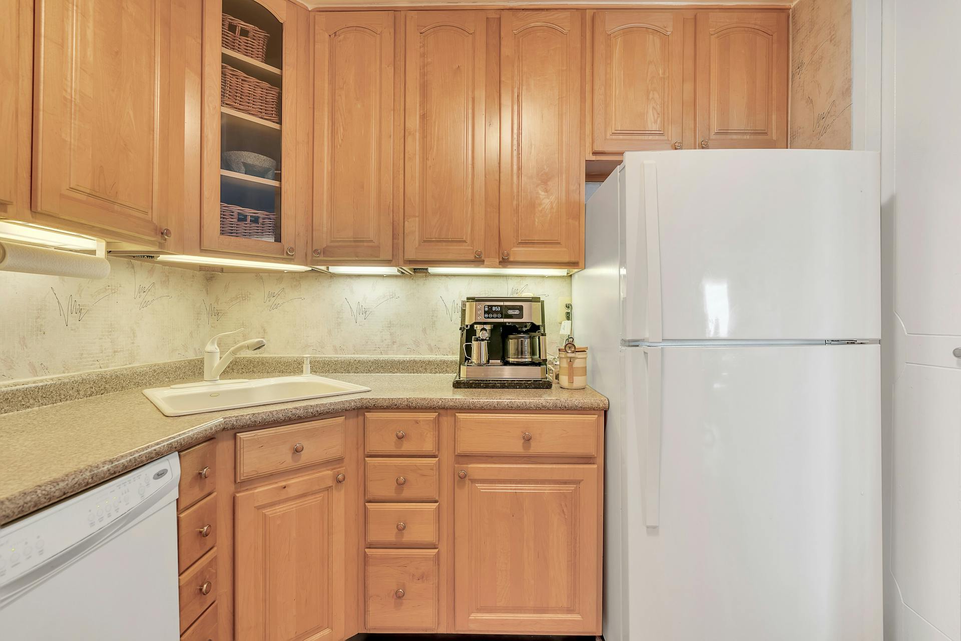 2000 Linwood Avenue Unit# 20G