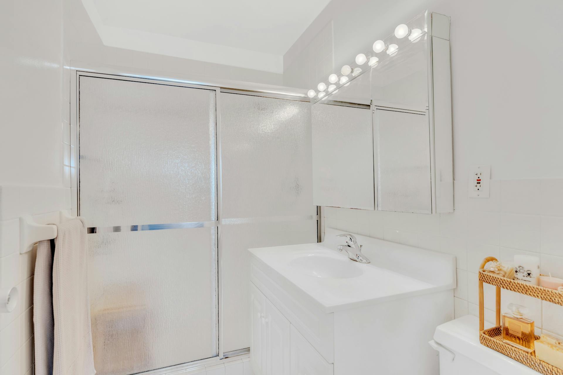 2000 Linwood Avenue Unit# 20G