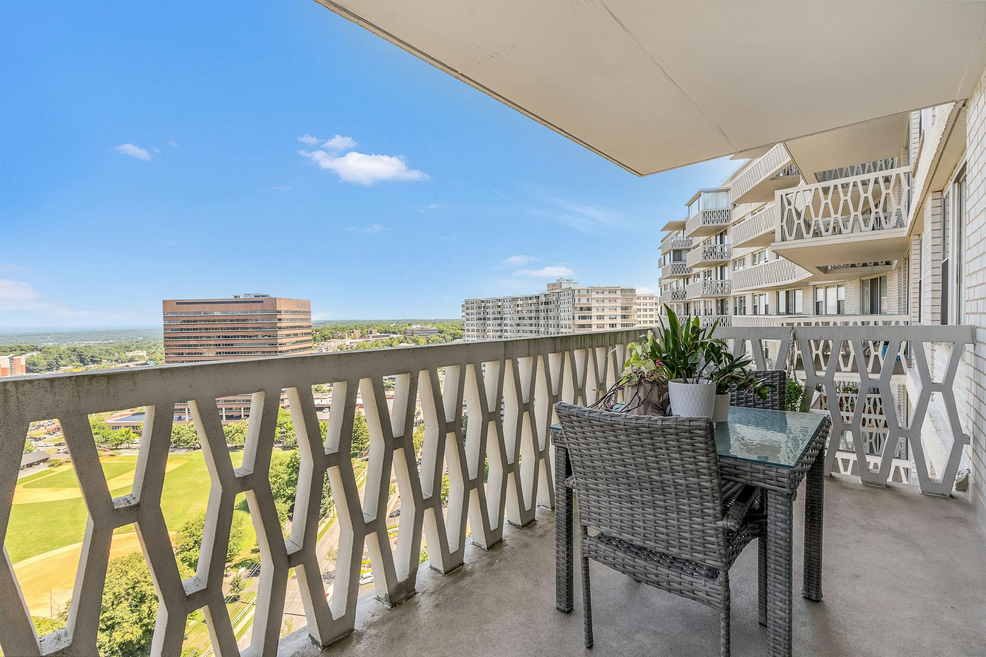 2000 Linwood Avenue Unit# 20G