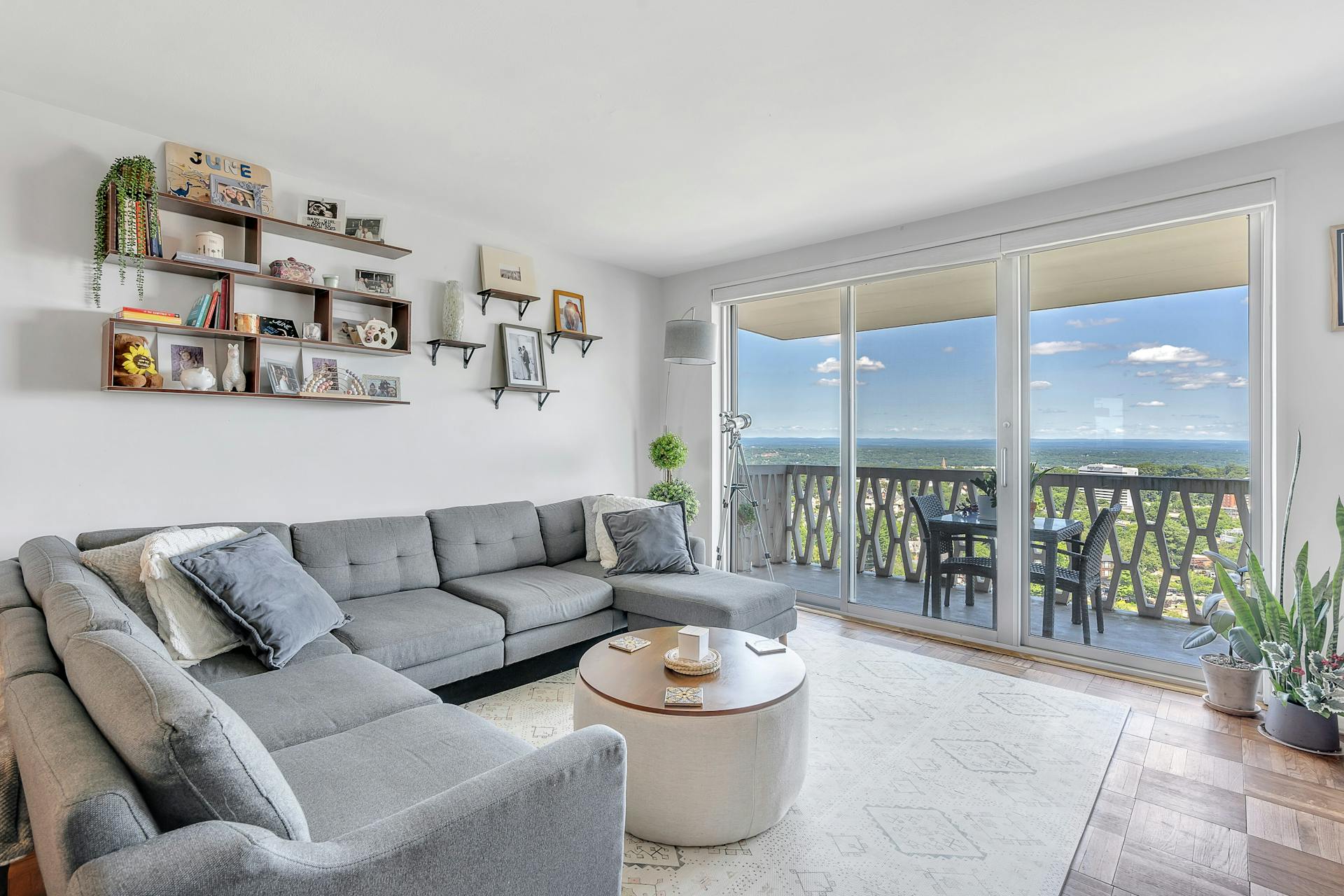 2000 Linwood Avenue Unit# 20G