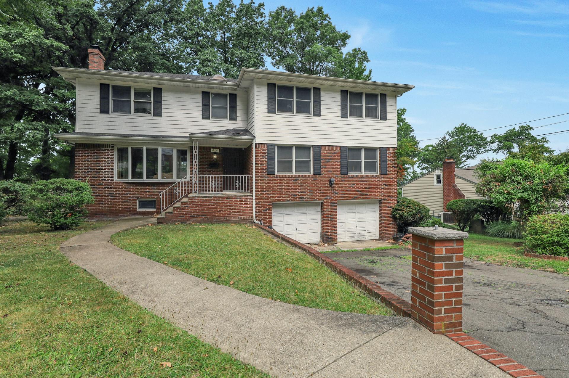 416 Greenway Drive